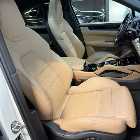 Porsche Cayenne view 15