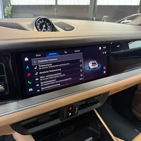 Porsche Cayenne view 13