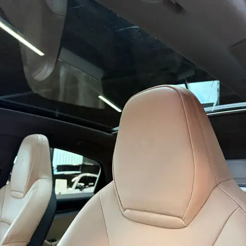 Porsche Cayenne view 8