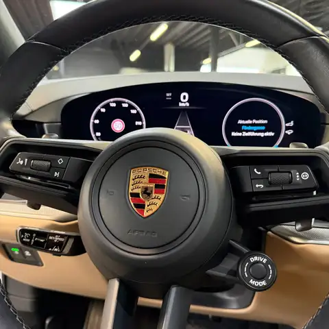 Porsche Cayenne view 10