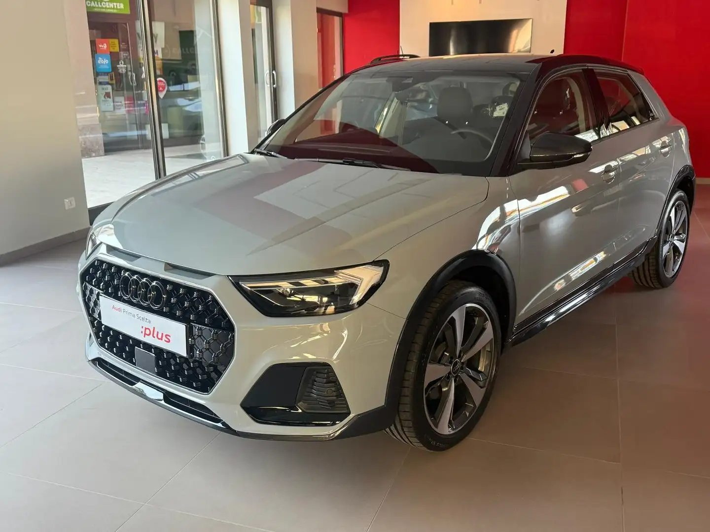 Audi A1 A1 allstreet 30 tfsi Identity Contrast s tronic Grijs - 2