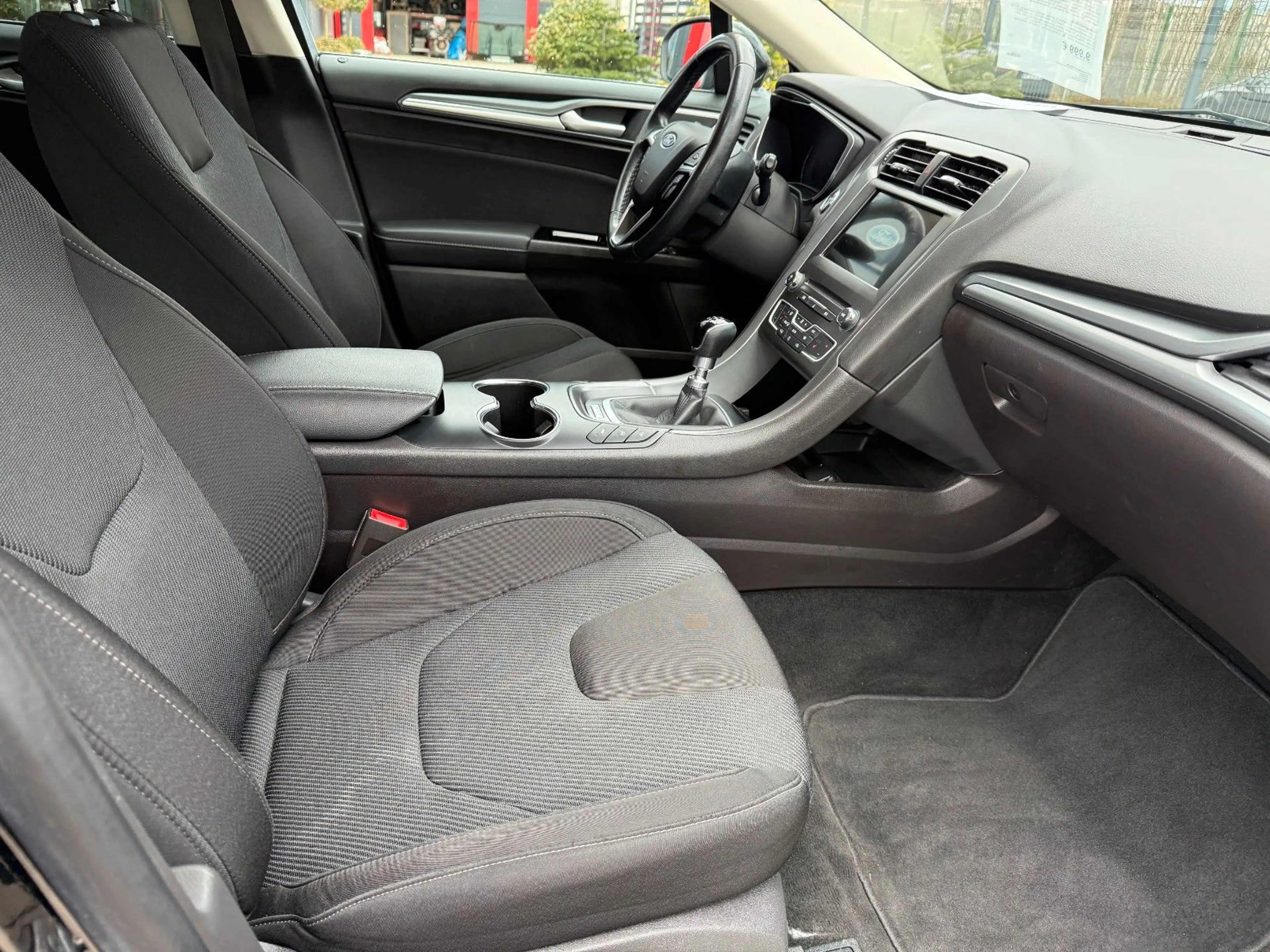 Ford Mondeo Turnier Titanium — photo 9