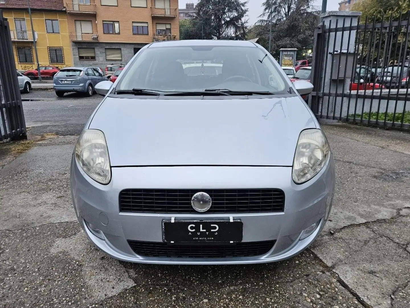 Fiat Grande Punto 1.4 Starjet 16V 5 porte Dynamic Gris - 2