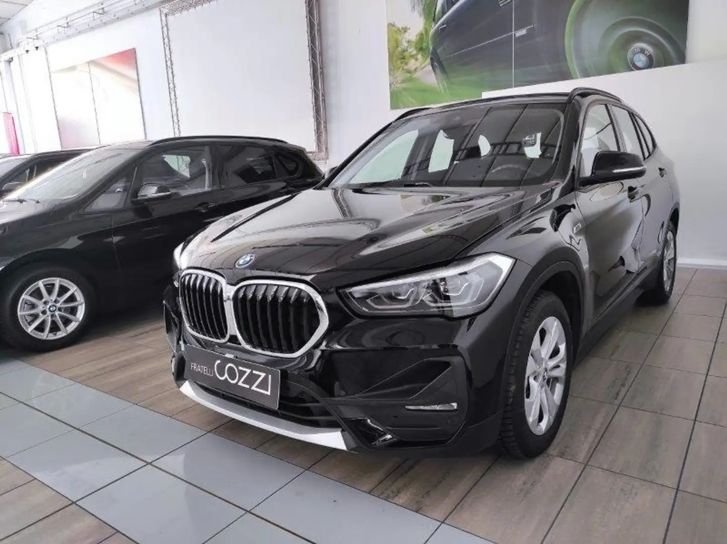 BMW X1 (F48) - X1 xDrive25e Business Advantage Zwart - 2