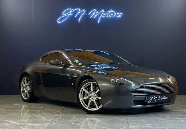 Aston Martin V8 Coupé 4.3i Sportshift suivi complet garantie 12 mois