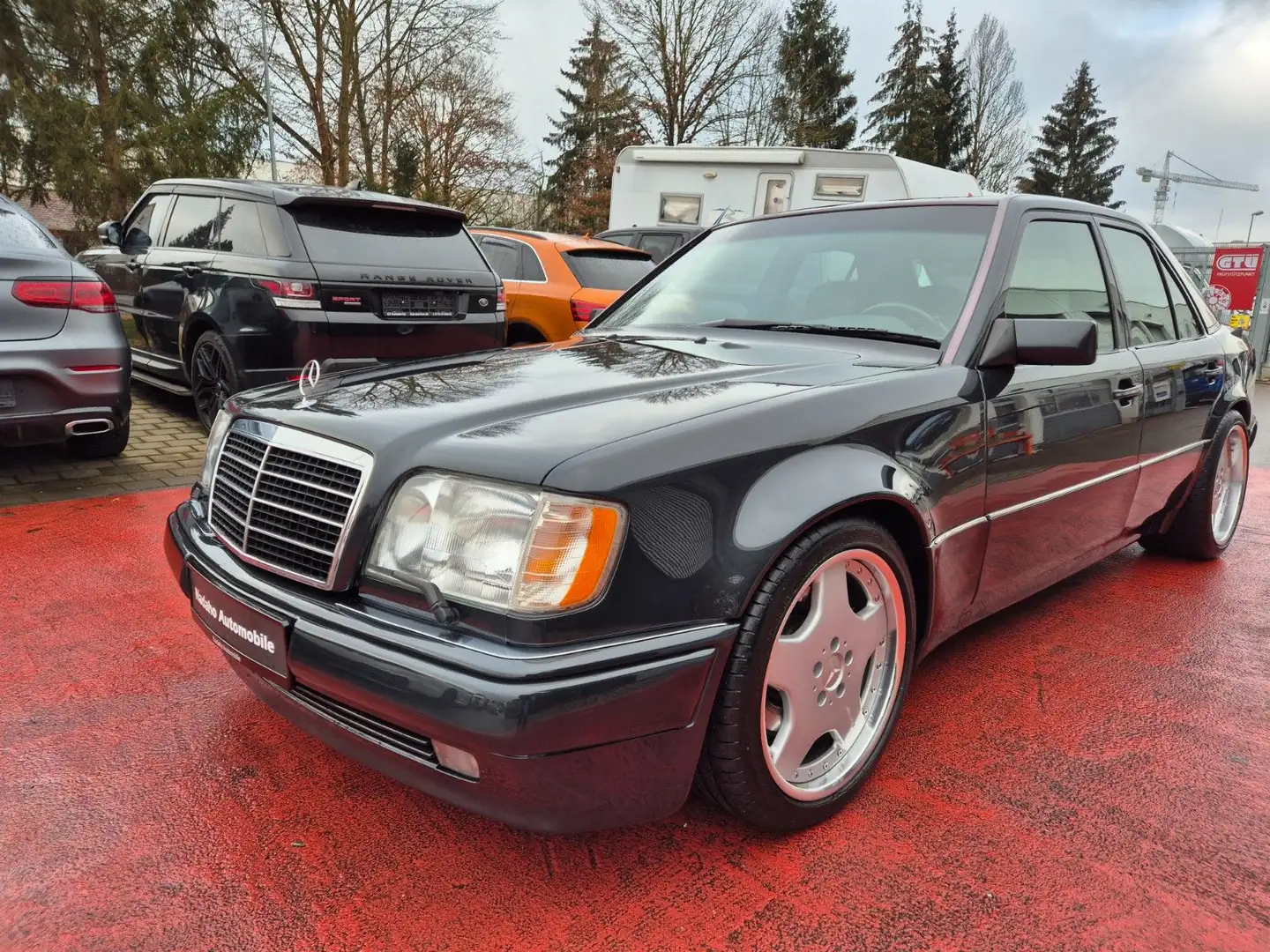 Mercedes-Benz E 500 W124  E 500 Aut. Vollrestauration KW,AMG 18" Negro - 1