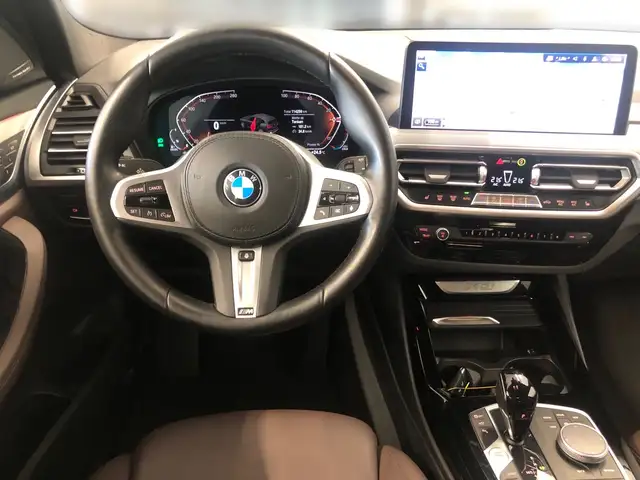 BMW X3 view 8