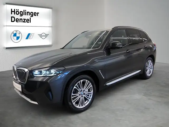 BMW X3 view 2