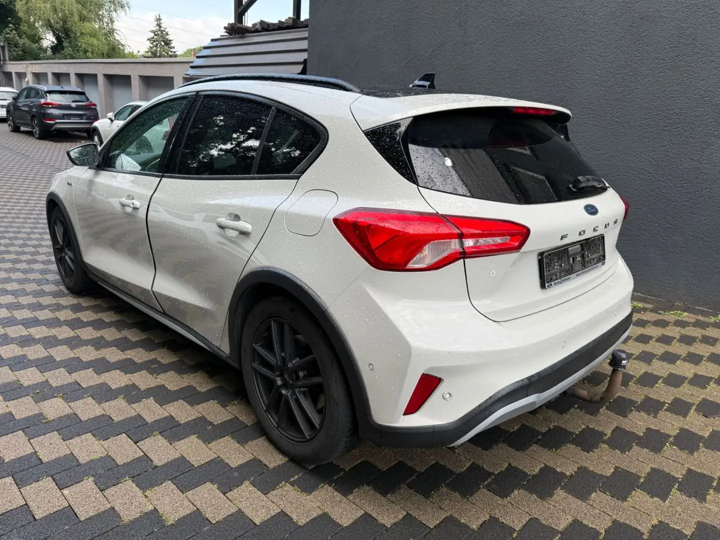 Ford Focus Lim. Active Leder Navi AHK Bang/Olufsen Bianco - 2