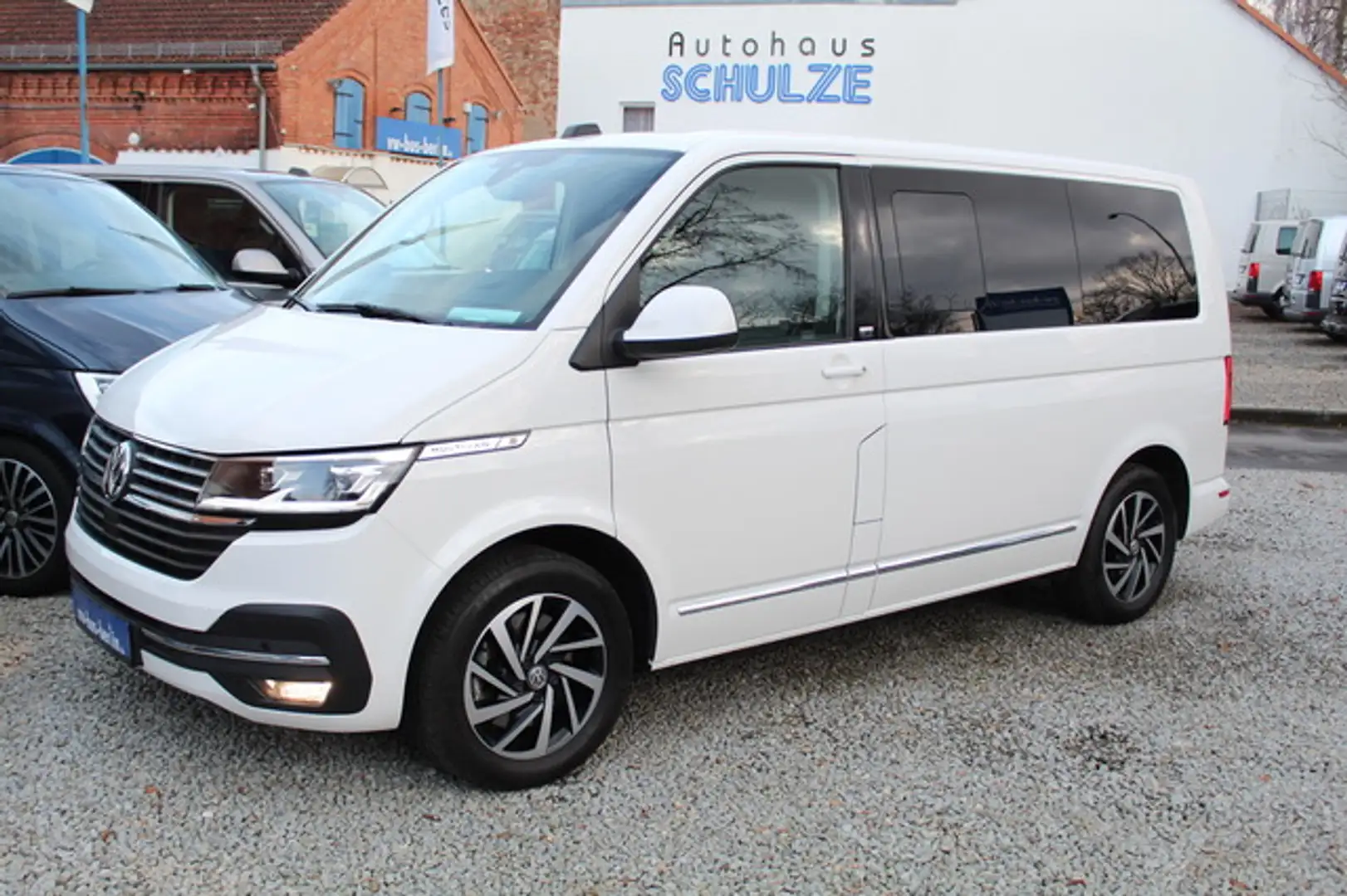 Volkswagen T6.1 Multivan Generation SIX DSG AHK ACC Standhz Blanc - 1