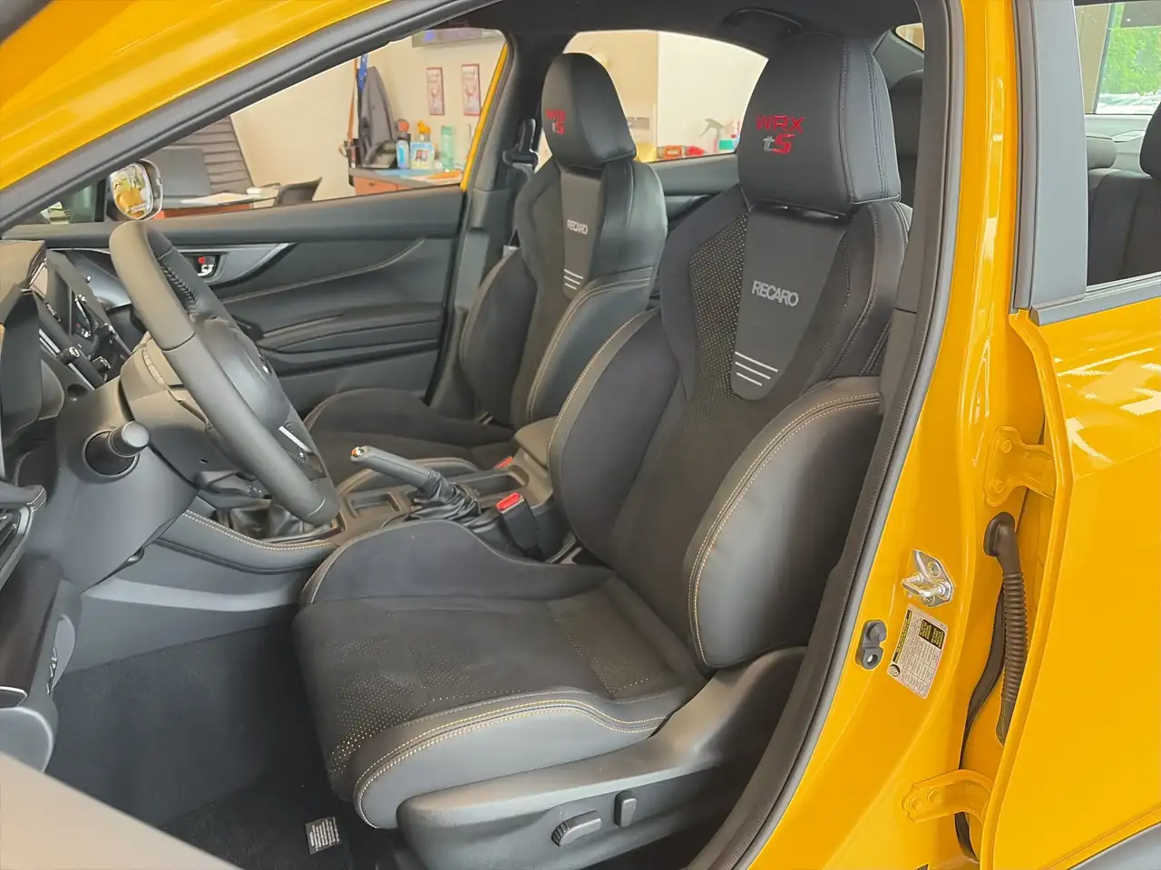 Subaru WRX снимка Subaru WRX