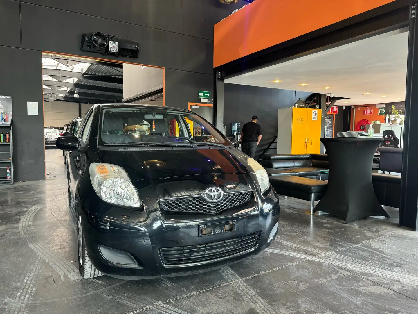Toyota Yaris 1.33i - A/C - RADIO/CD - 5 PORTES - 116.365 KM Noir - 1