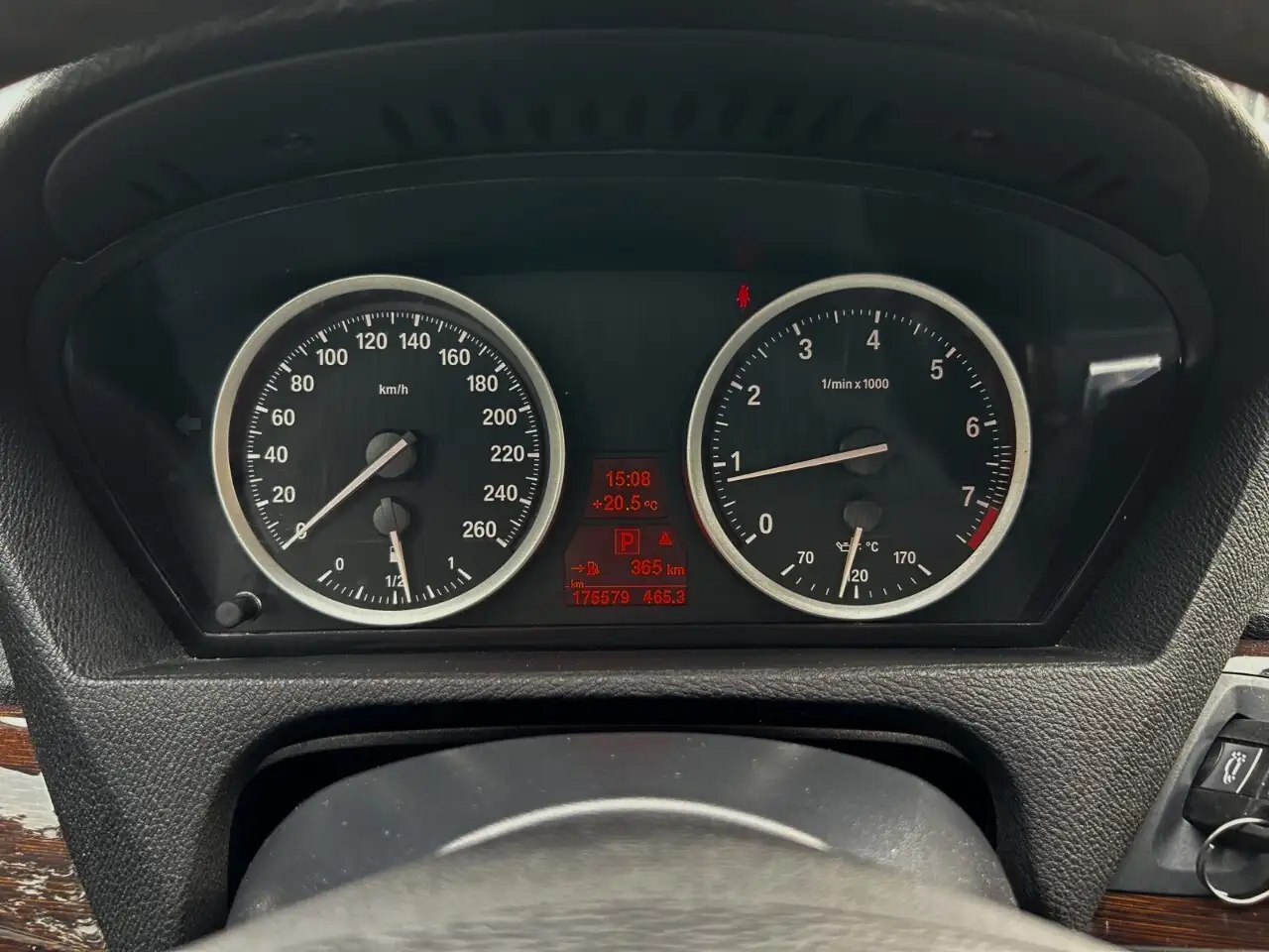 BMW X6 снимка BMW X6