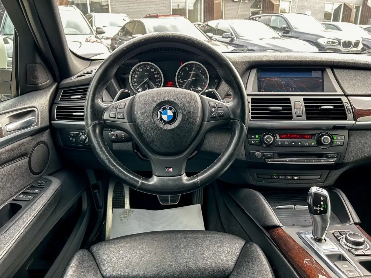 BMW X6 снимка BMW X6