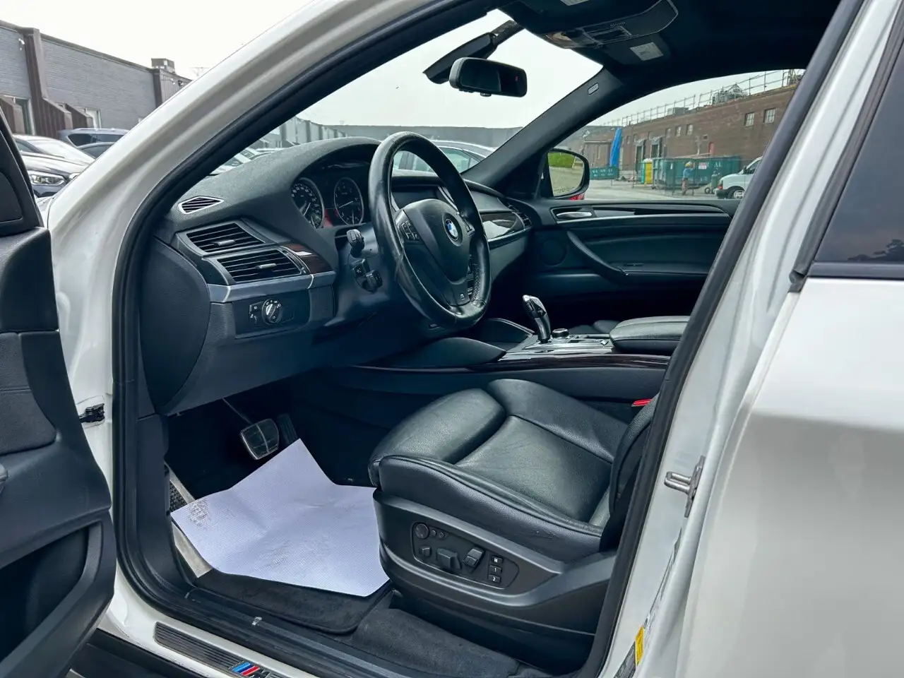 BMW X6 снимка BMW X6