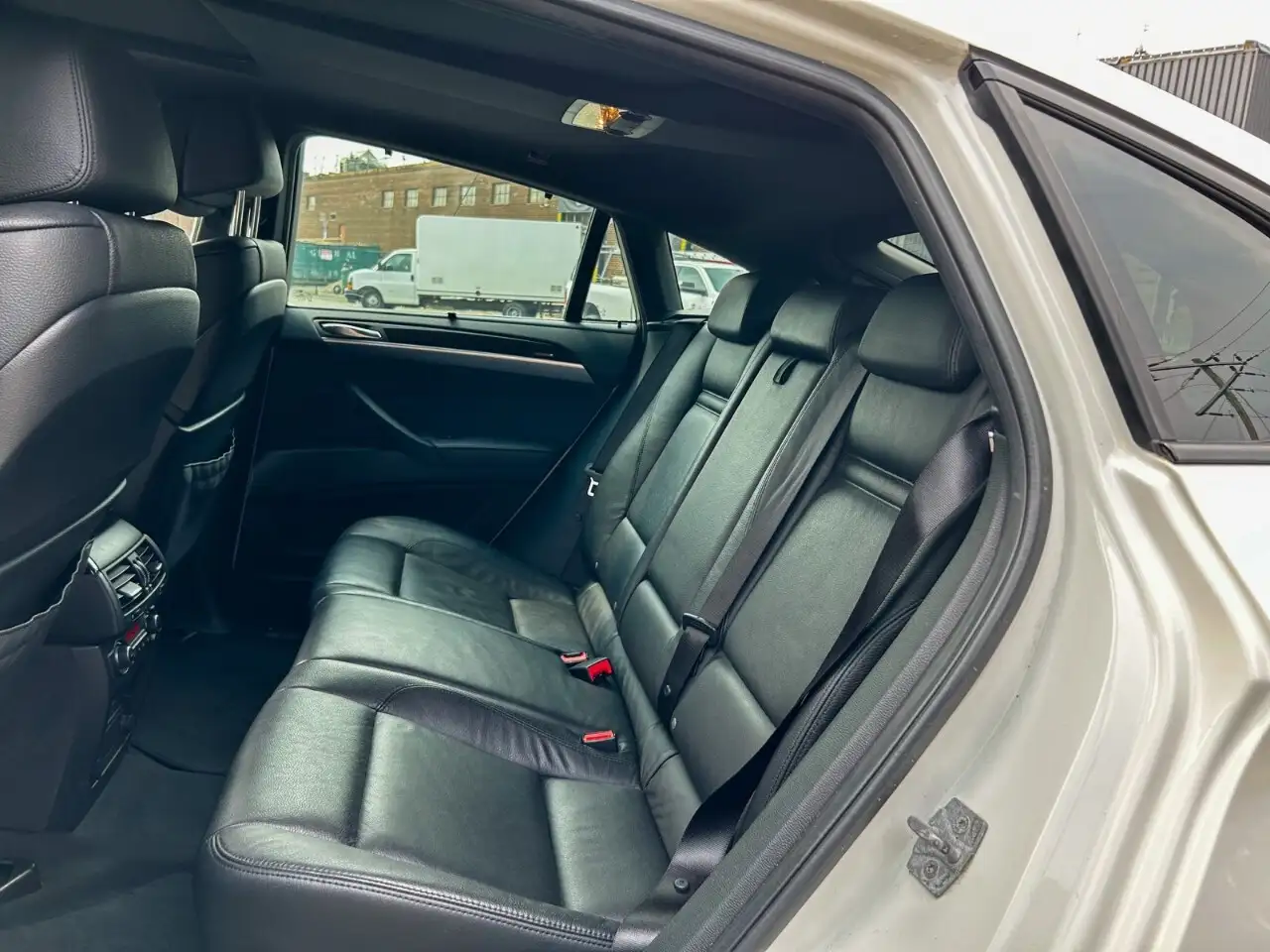 BMW X6 снимка BMW X6