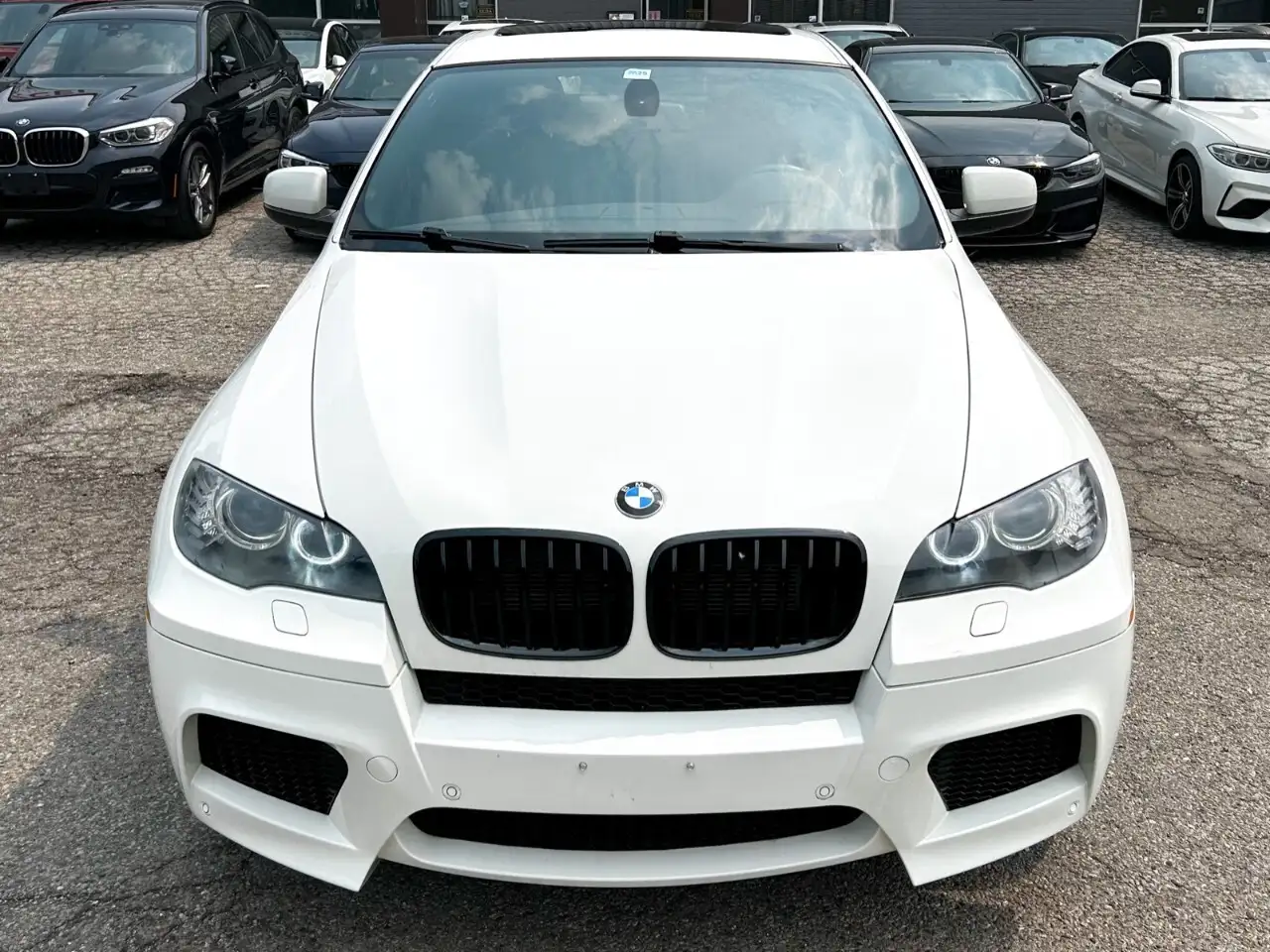 BMW X6 снимка BMW X6