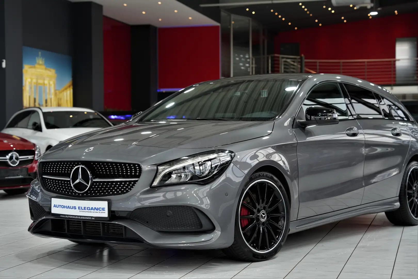 Mercedes-Benz CLA 200 *AMG-LINE*NIGHT*PANO*LED* Gris - 2