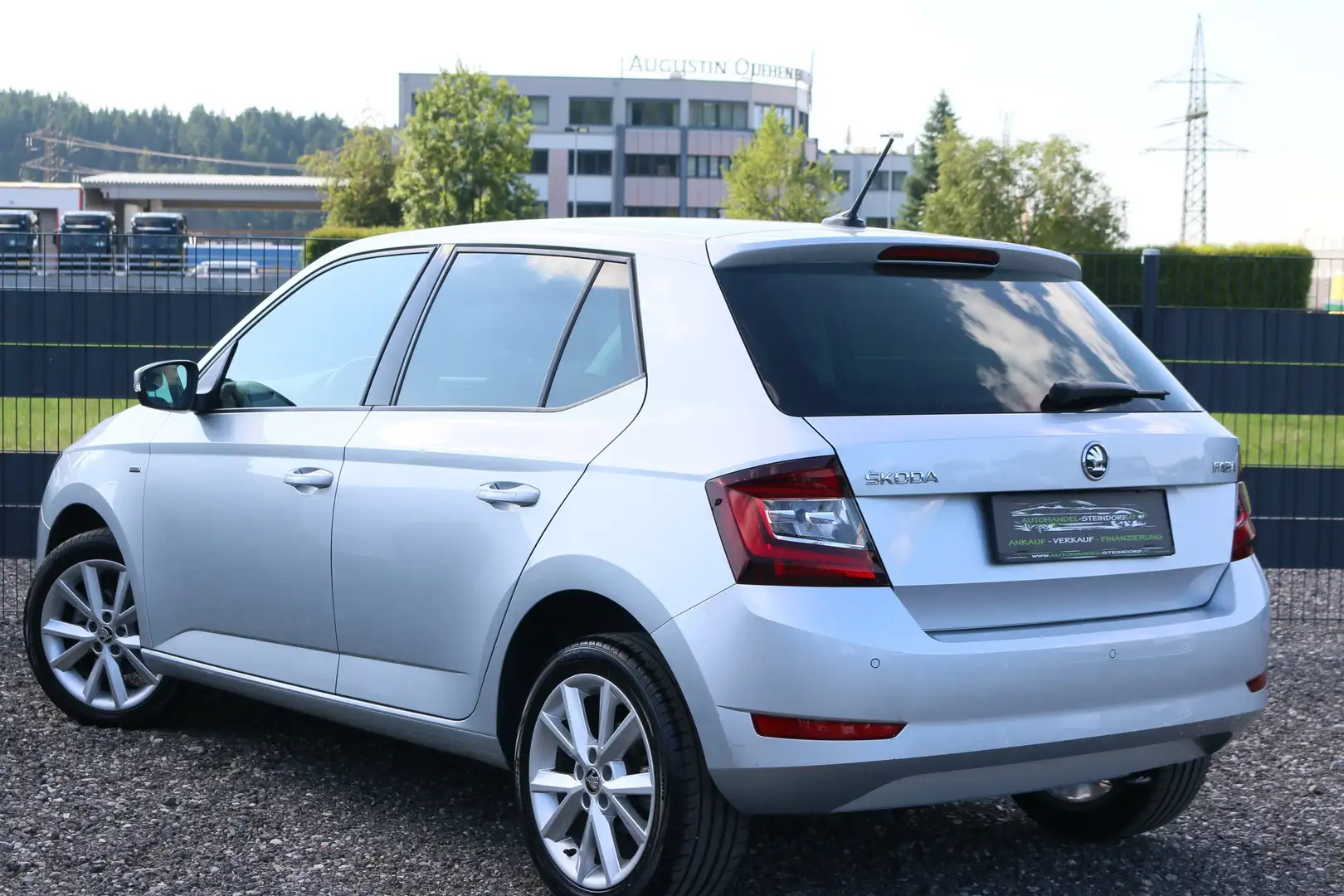 Skoda Fabia Fabia TSI**TOP AUSSTATTUNG** Grau - 2