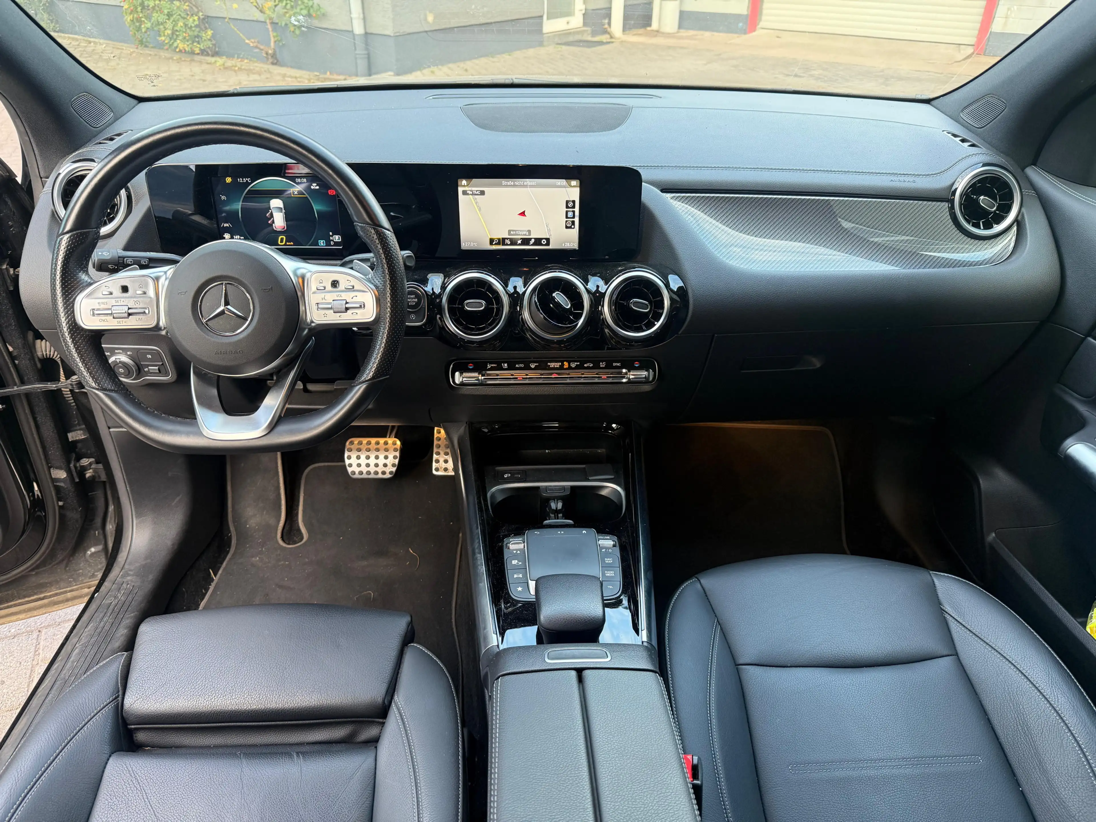 Mercedes-Benz GLA 200 d 8G AMG-Line LED+NAV+SHZ+AHK+KAM+CARPL+ — photo 9