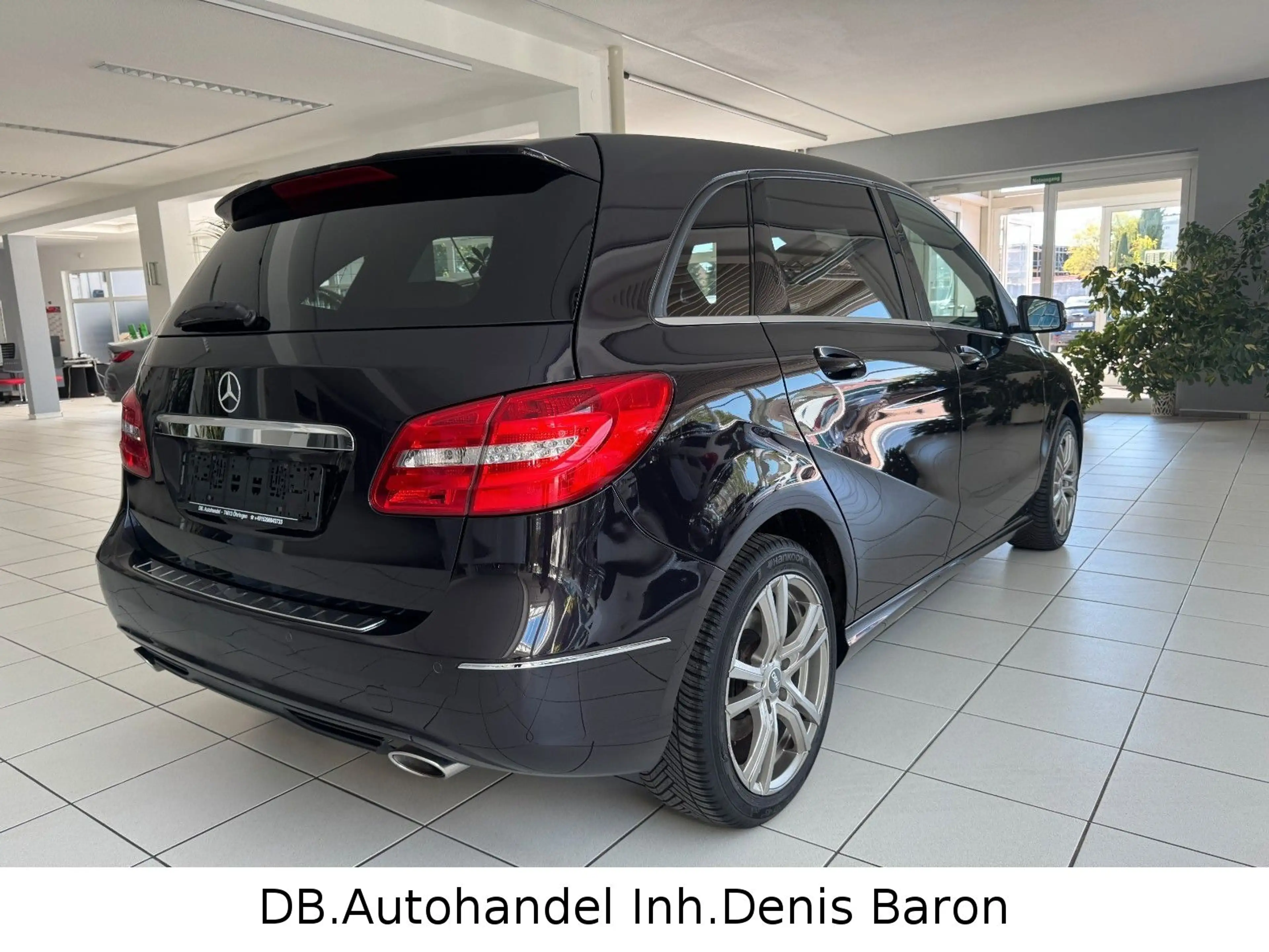 Mercedes-Benz B 220 d Leder Navi Pano H&K Tempo LED SHZ PDC — photo 5