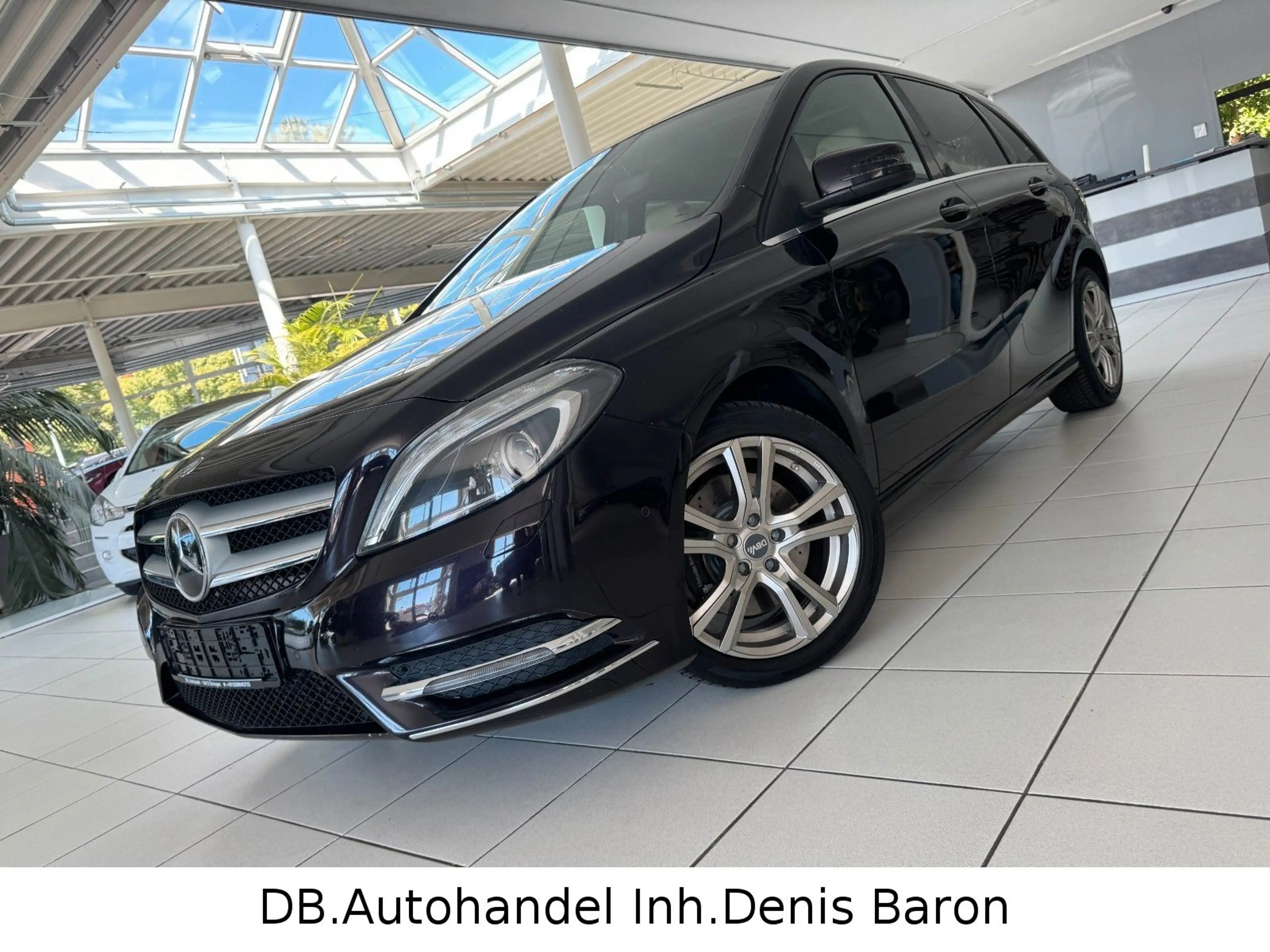Mercedes-Benz B 220 d Leder Navi Pano H&K Tempo LED SHZ PDC