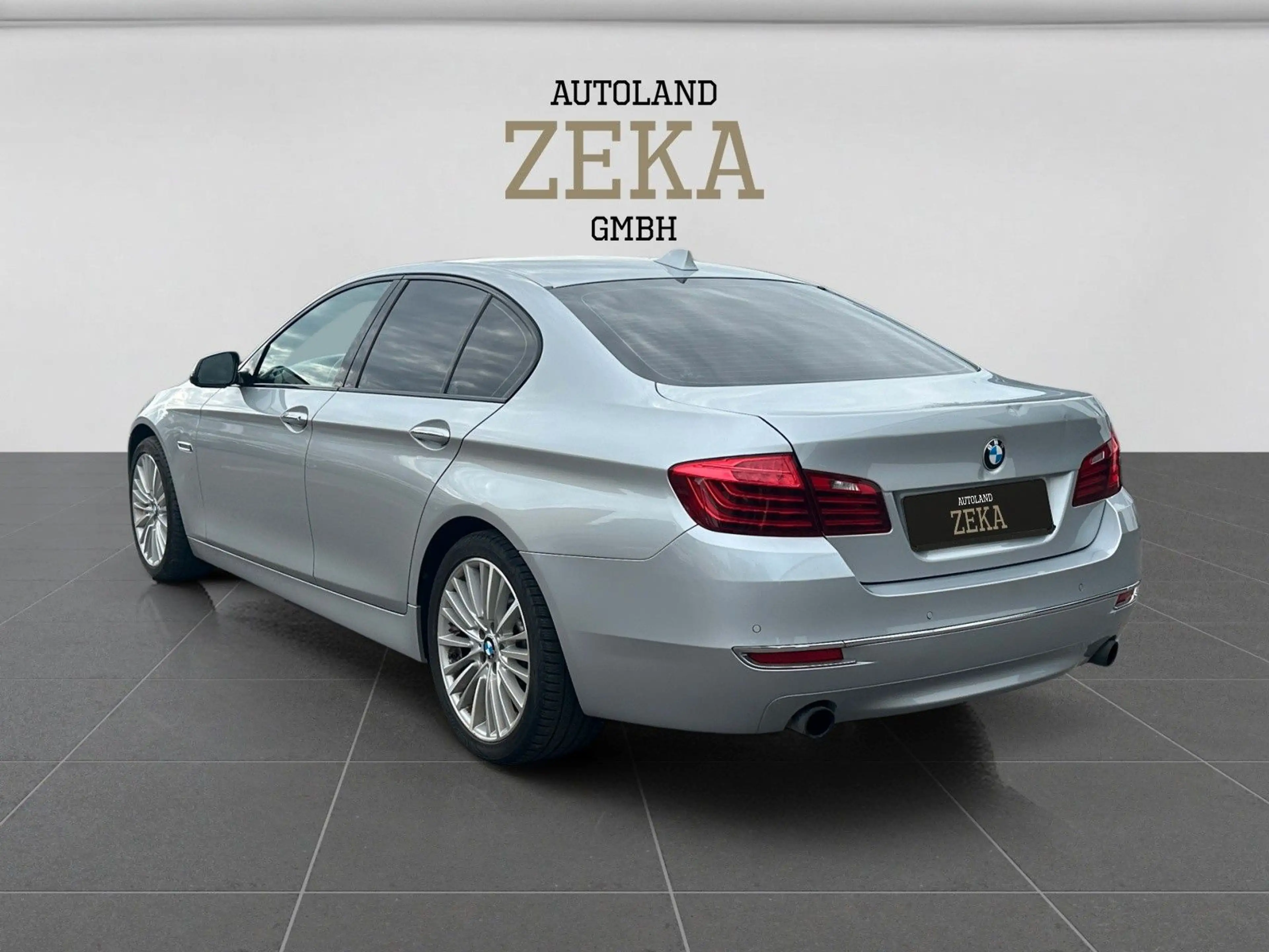 BMW 535 d *XDRIVE*LUXURY-LINE*PDC*HuD*STANDHEIZUNG — photo 7