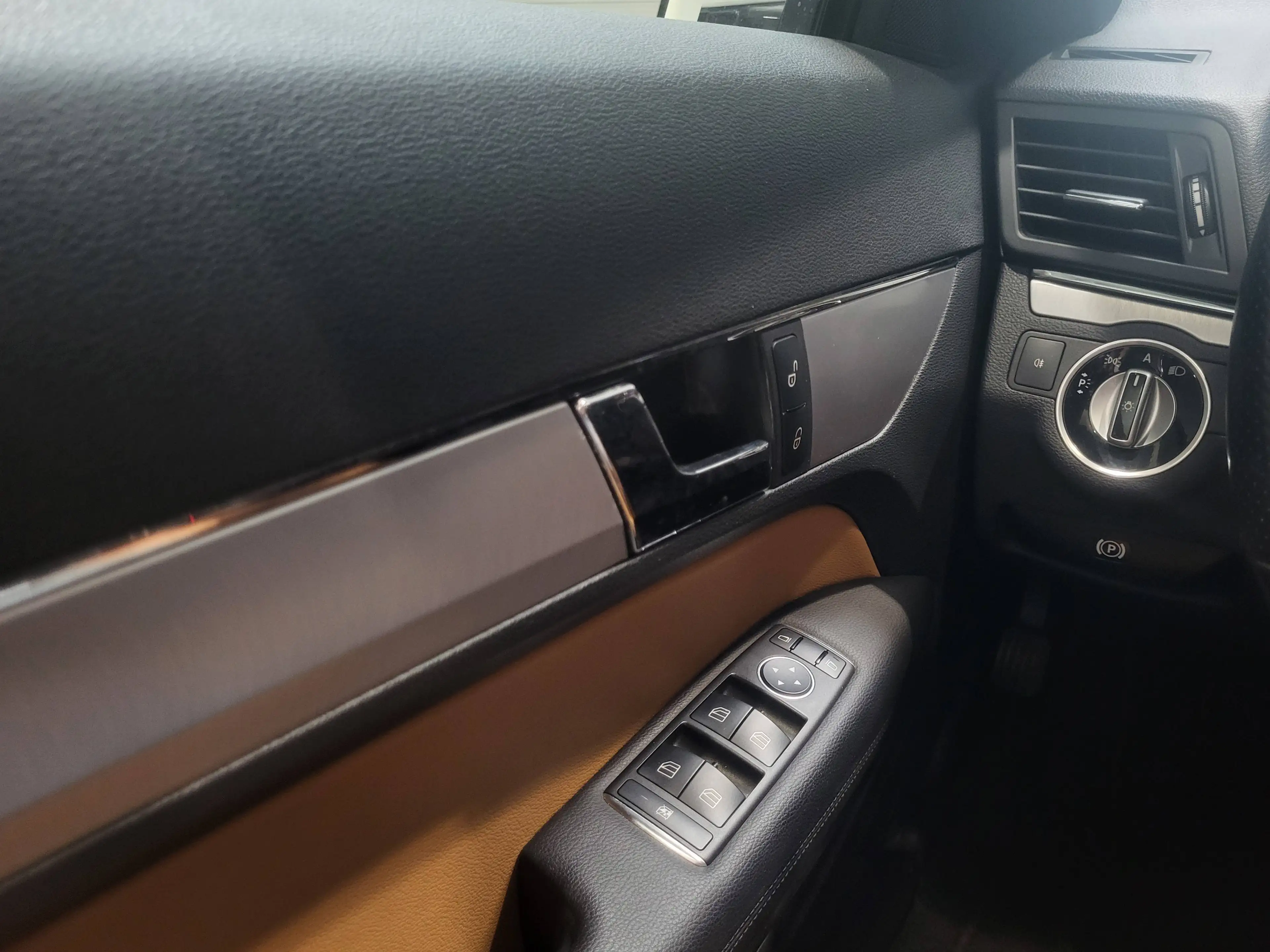 Mercedes-Benz E 350 CGI *Lorinser* *Navi| Leder| Xenon* — photo 15