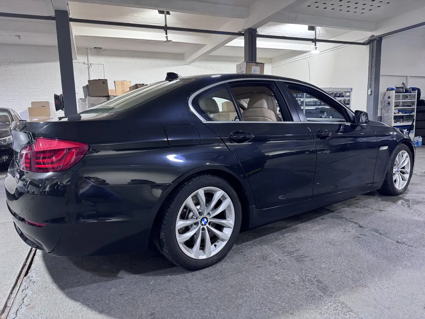 BMW 520 520dAS Noir - 2