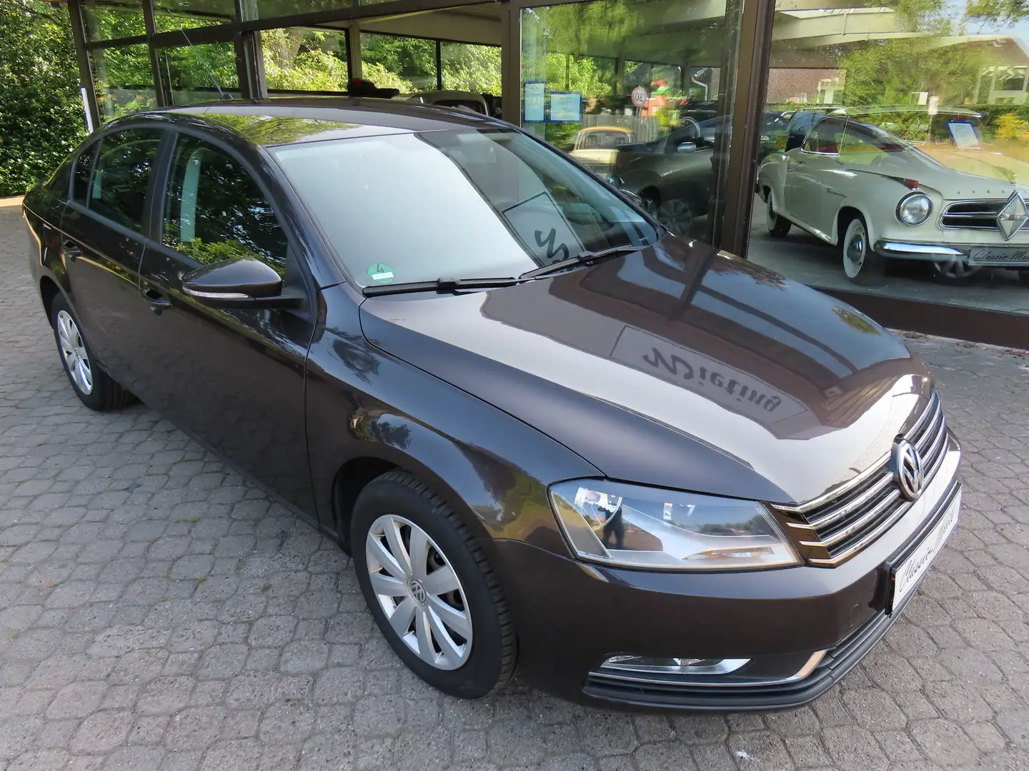 Volkswagen Passat 2.0 TDI DSG BlueMotion Trendline *1.Hand*PDC*Klima Braun - 1