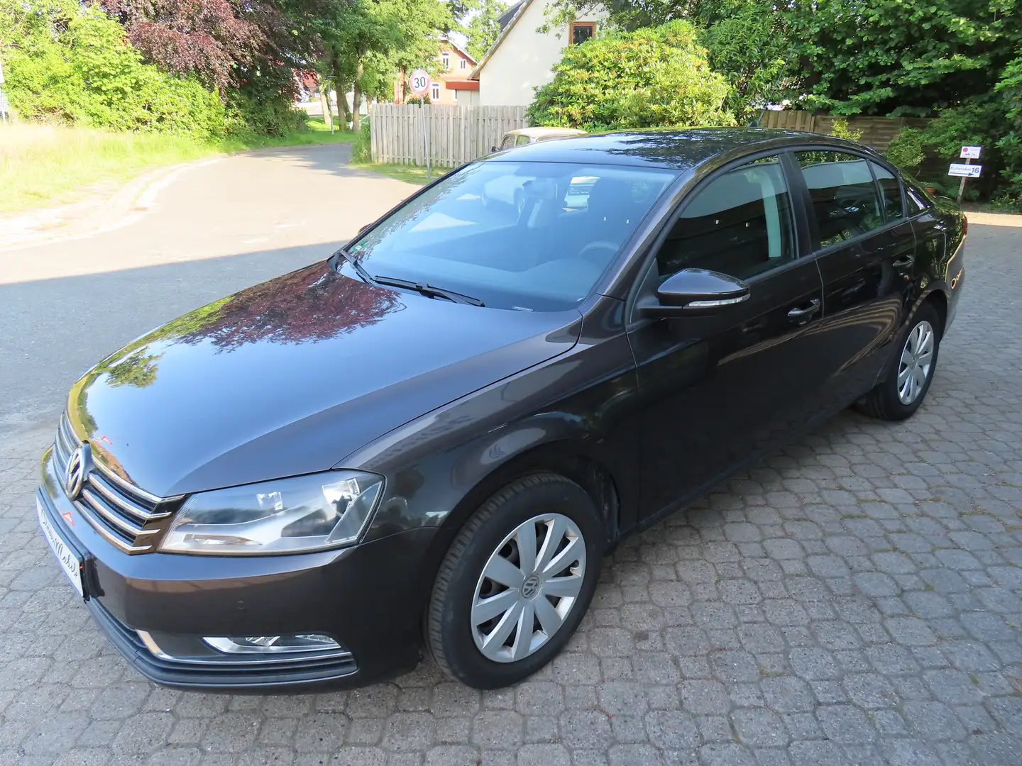 Volkswagen Passat 2.0 TDI DSG BlueMotion Trendline *1.Hand*PDC*Klima Braun - 2