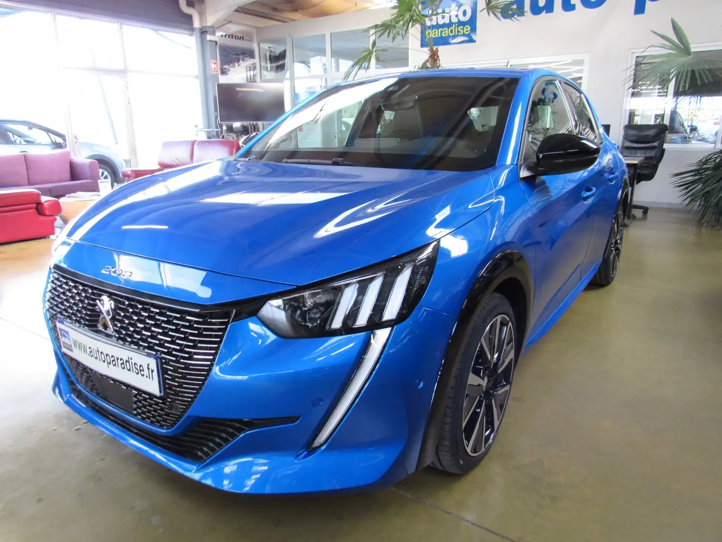 Peugeot 208 1.2 130 GT EAT8 Blau - 1