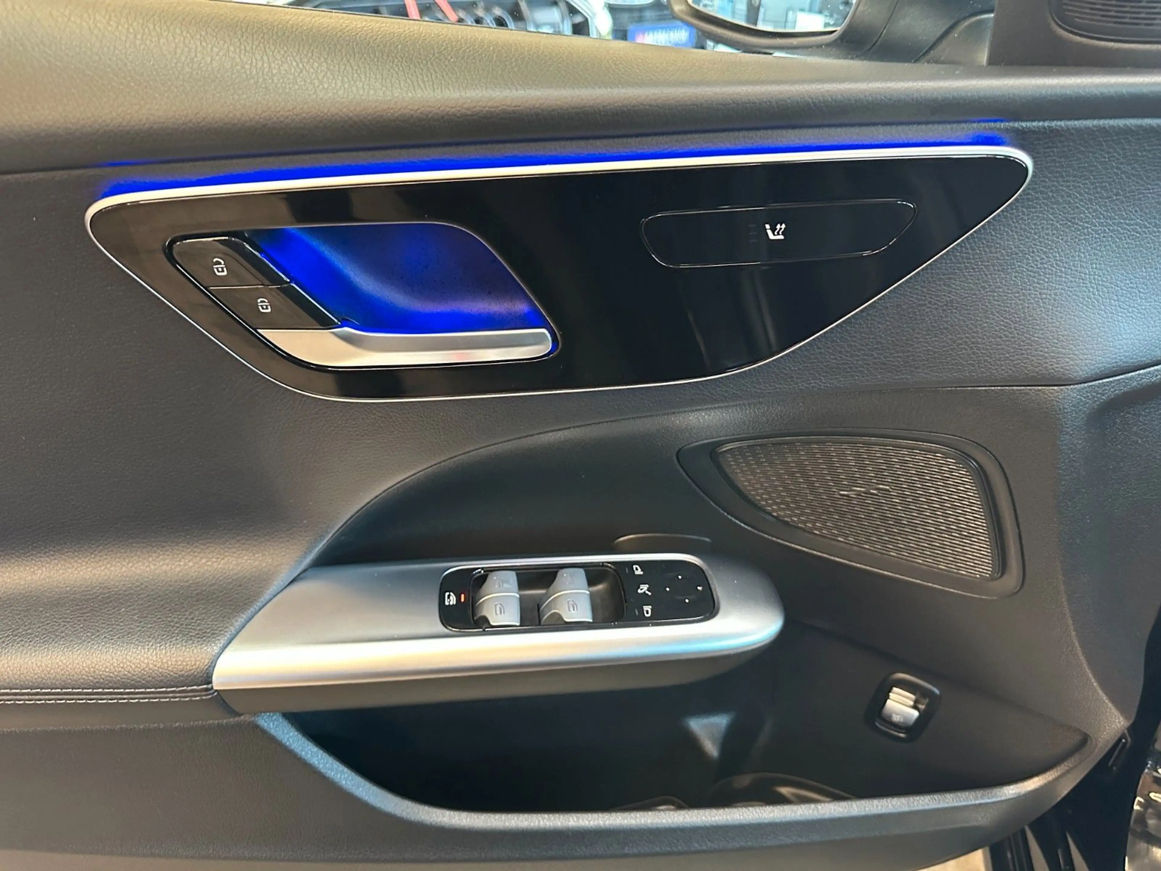 Mercedes-Benz C 220 *1-HAND*19%MWST*KEYLESS*VIRTUAL*AHK*LED* — photo 9