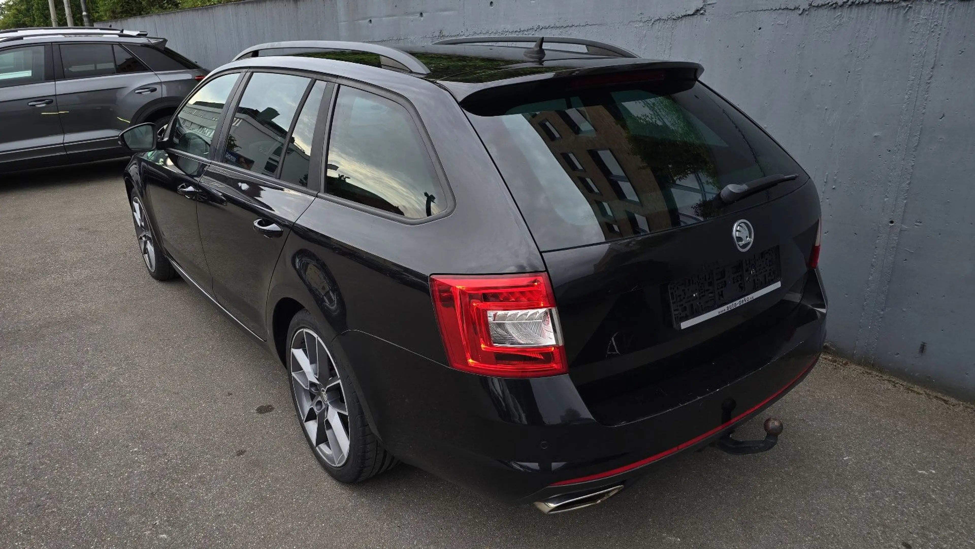 Skoda Octavia 2.0 TDI DSG RS Combi Navi/Xenon/Tempo/18 — photo 3