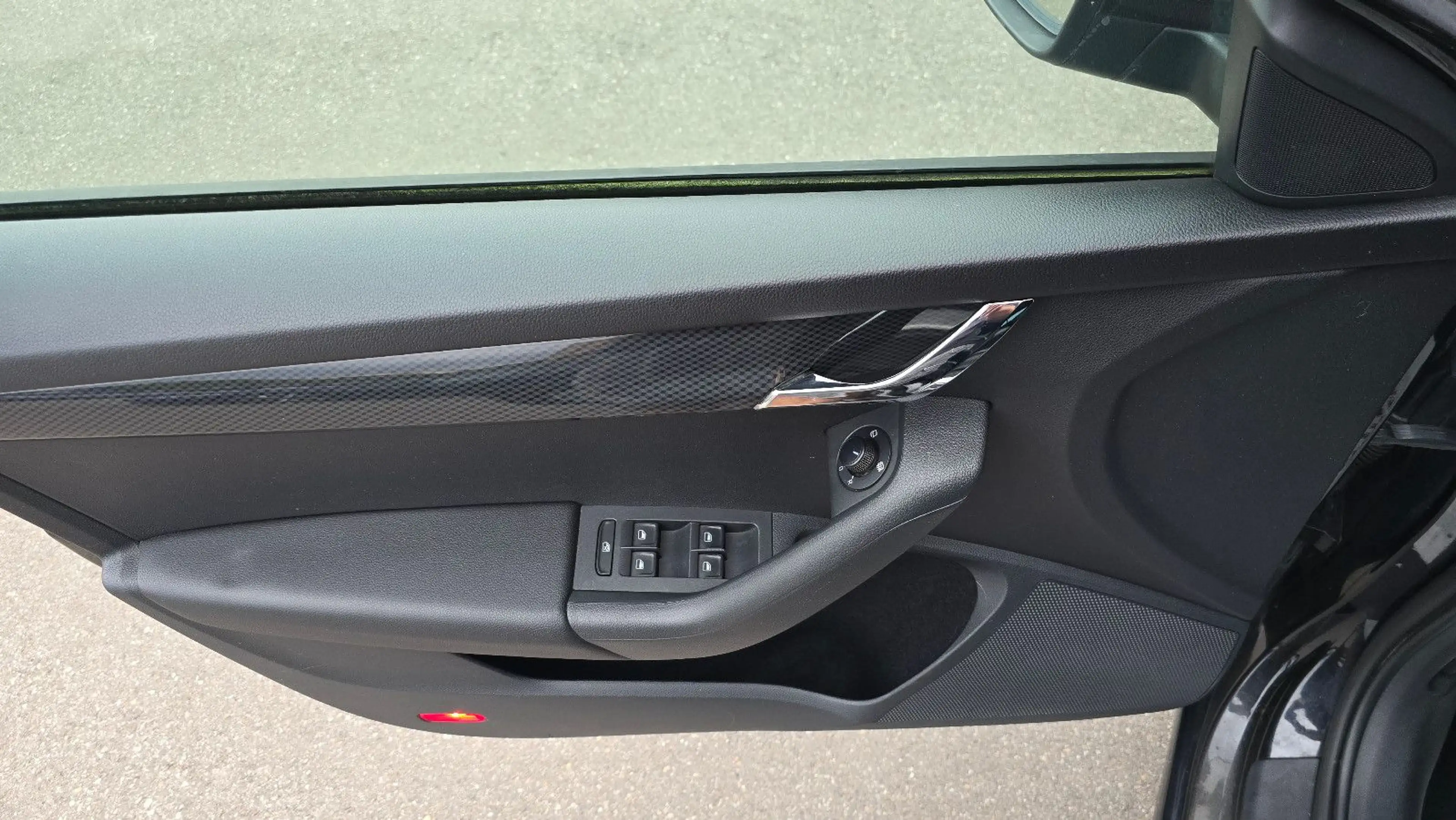 Skoda Octavia 2.0 TDI DSG RS Combi Navi/Xenon/Tempo/18 — photo 12