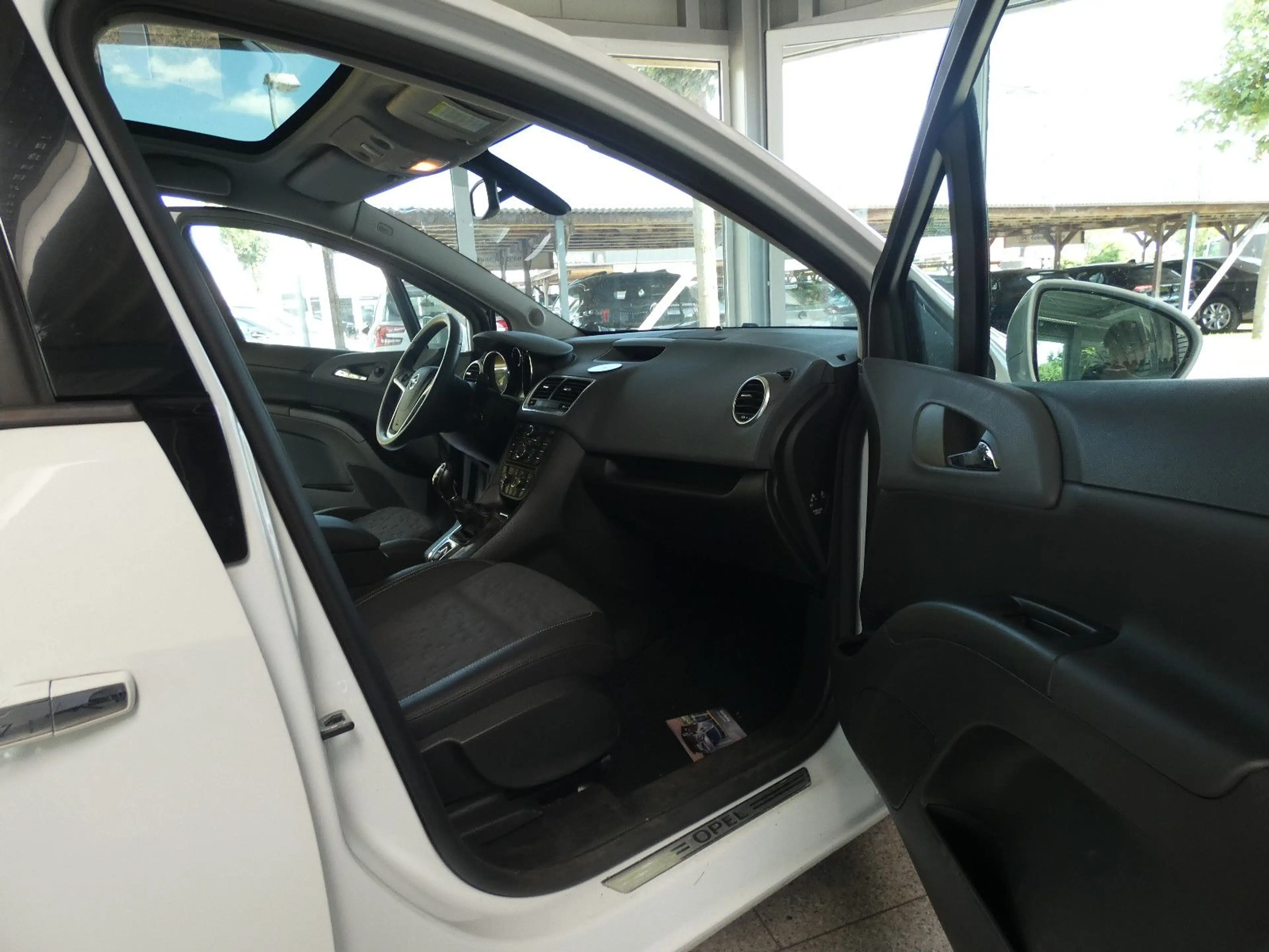 Opel Meriva B Innovation — photo 13