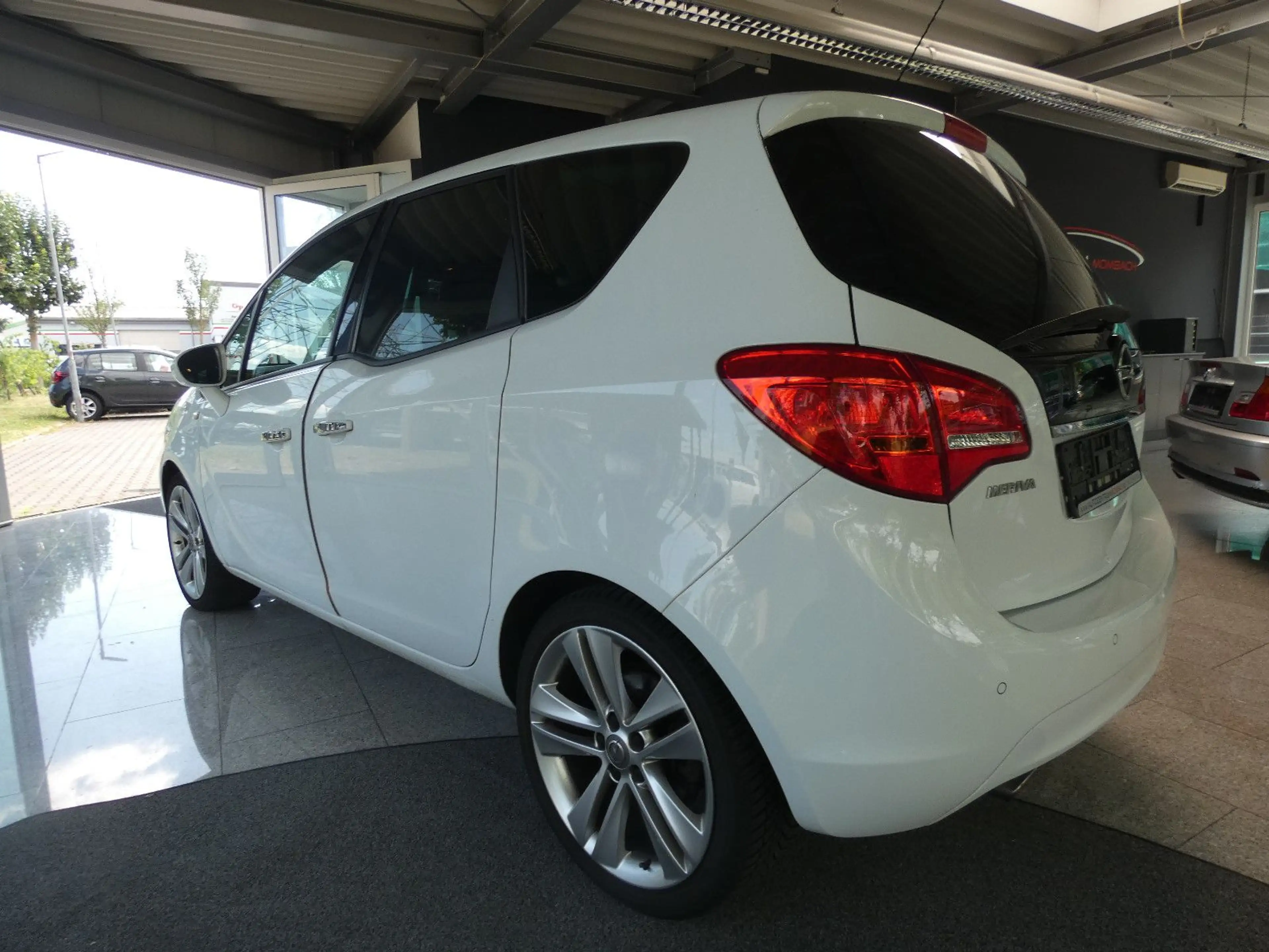 Opel Meriva B Innovation — photo 6