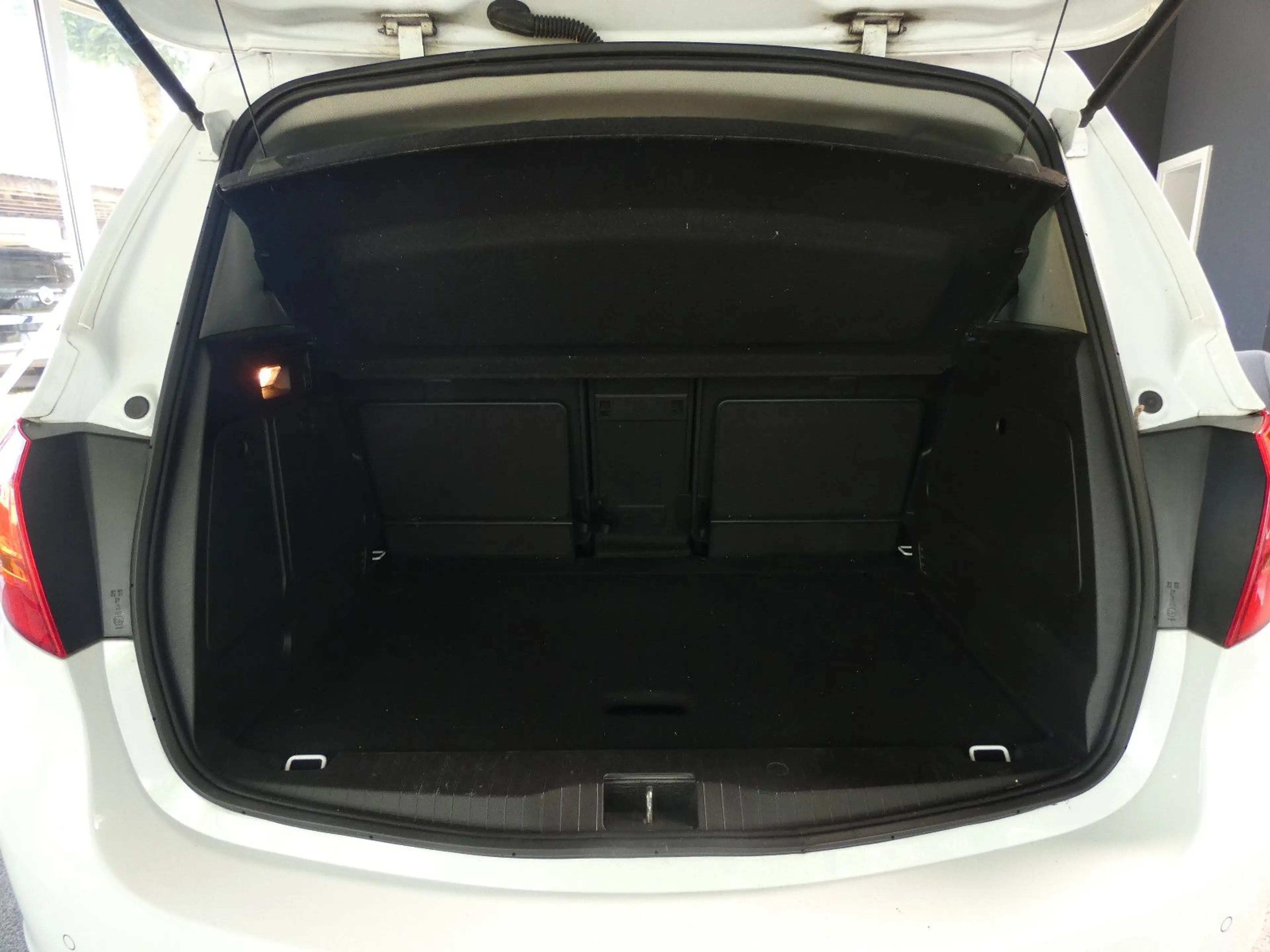 Opel Meriva B Innovation — photo 12