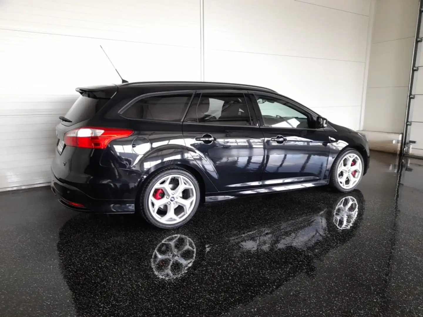Ford Focus Focus *XENON / NAVI / TEMPOMAT / KAMERA / SPORTSITZE MIT HEIZUNG / 2-ZONEN-KLIMA* Schwarz - 2
