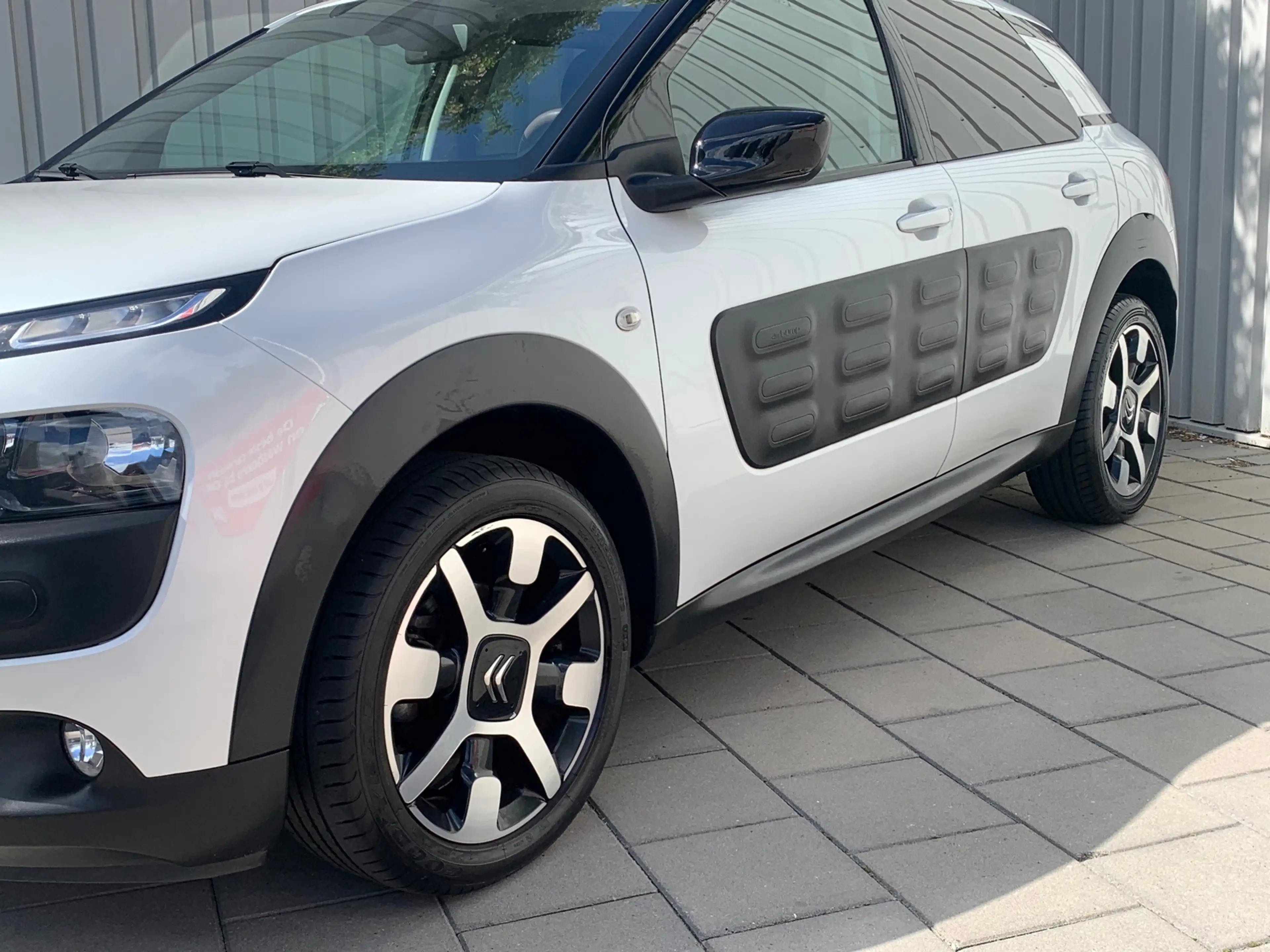 Citroen C4 Cactus 1.2 PureTech Shine|Navigatie|Climate Control| — photo 4