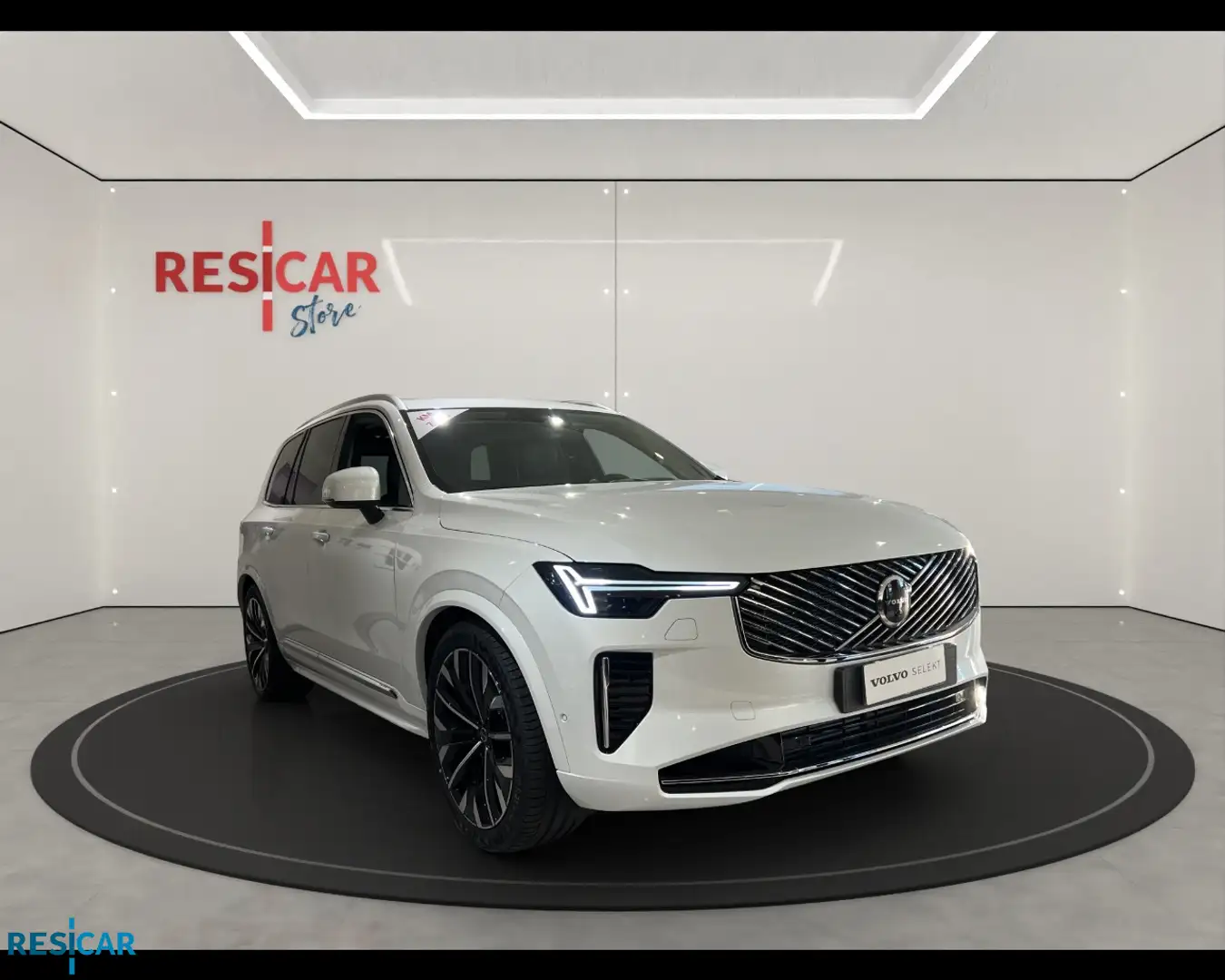 Volvo XC90 - 1