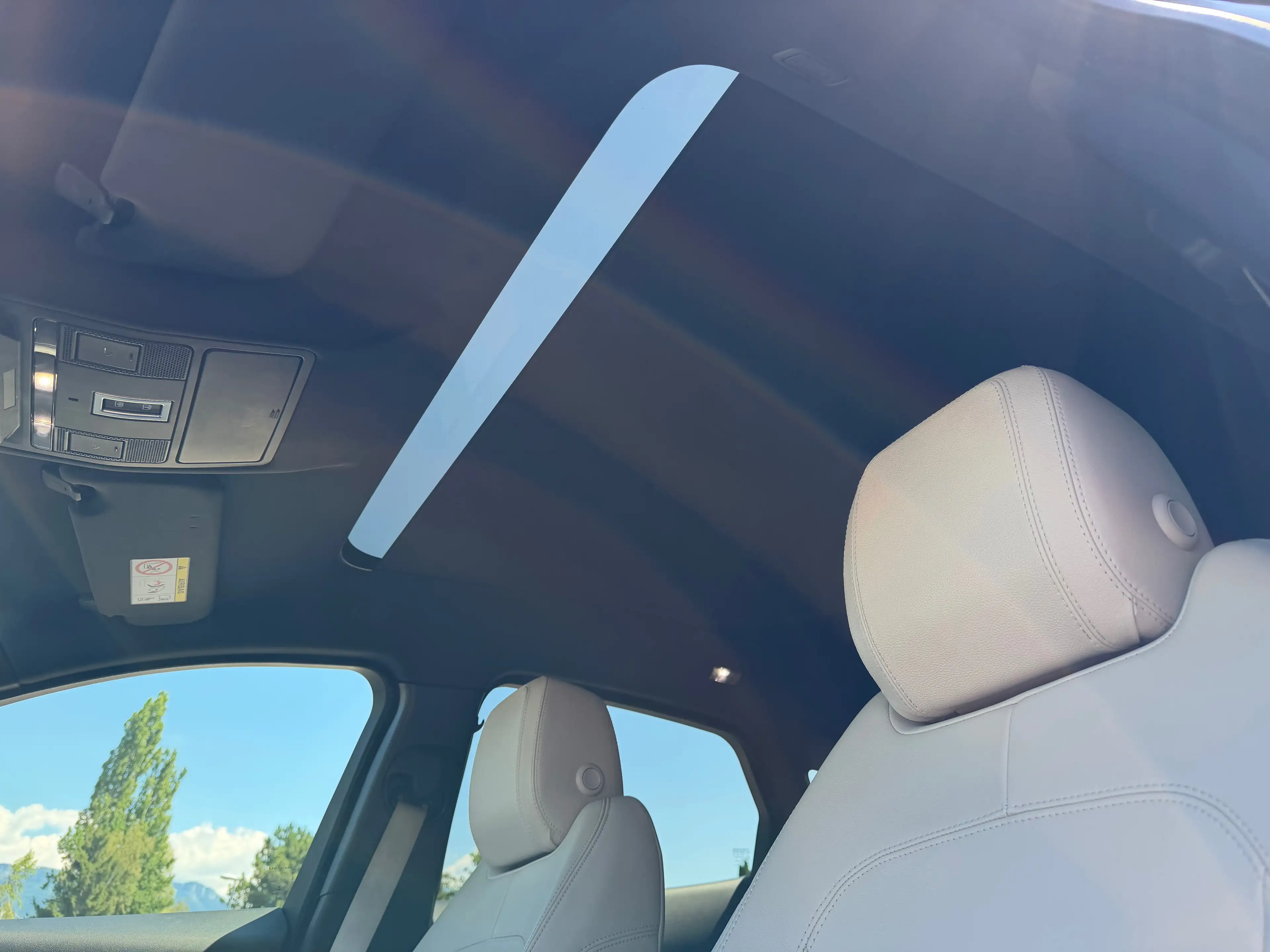 Jaguar E-Pace 2,0 AWD Aut. R-Dynamic*LED*Kamera*Memory*Panorama* — photo 9