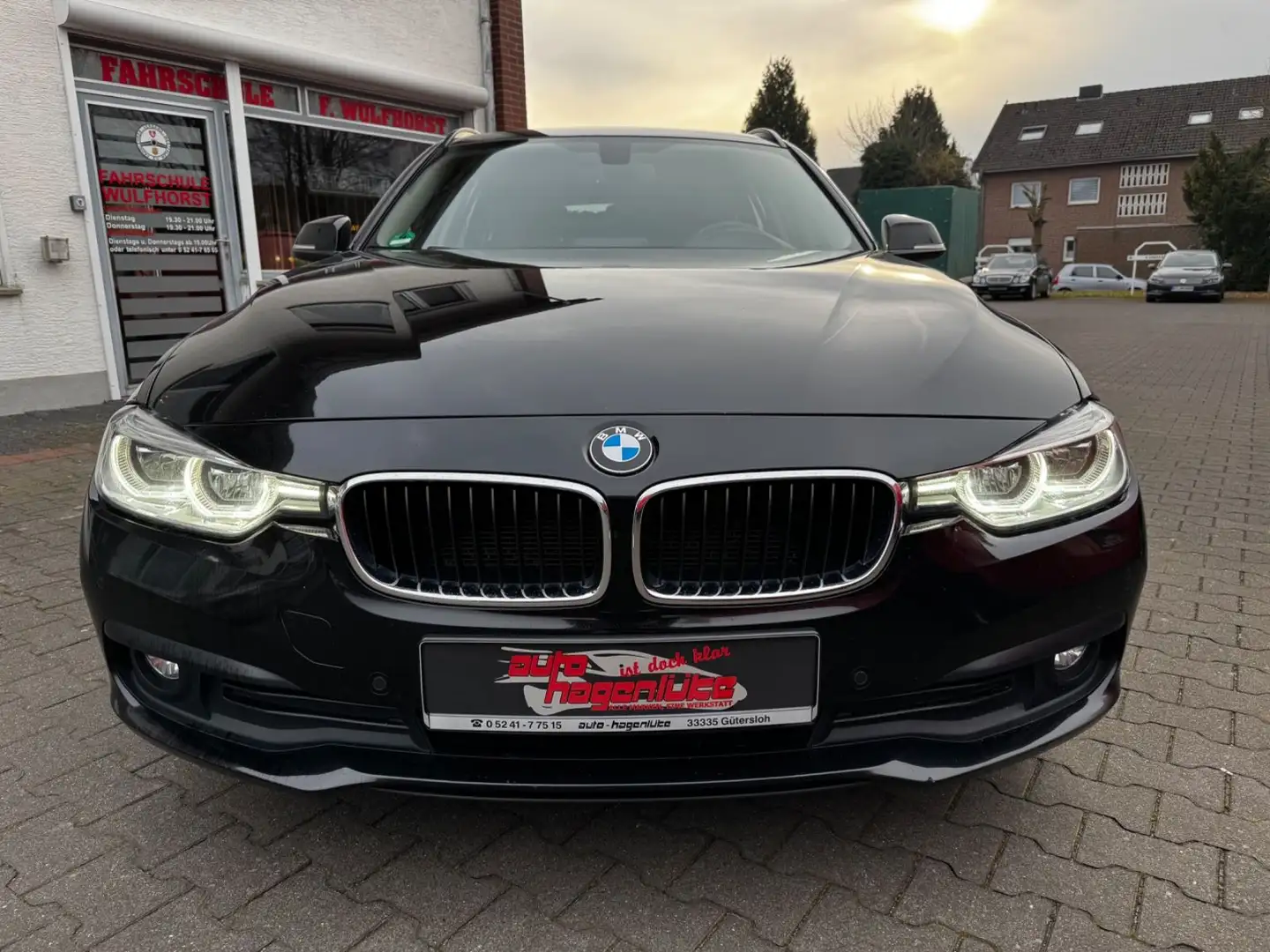 BMW 318 d Navi 1.HD 8x Bereift uvm. Schwarz - 2