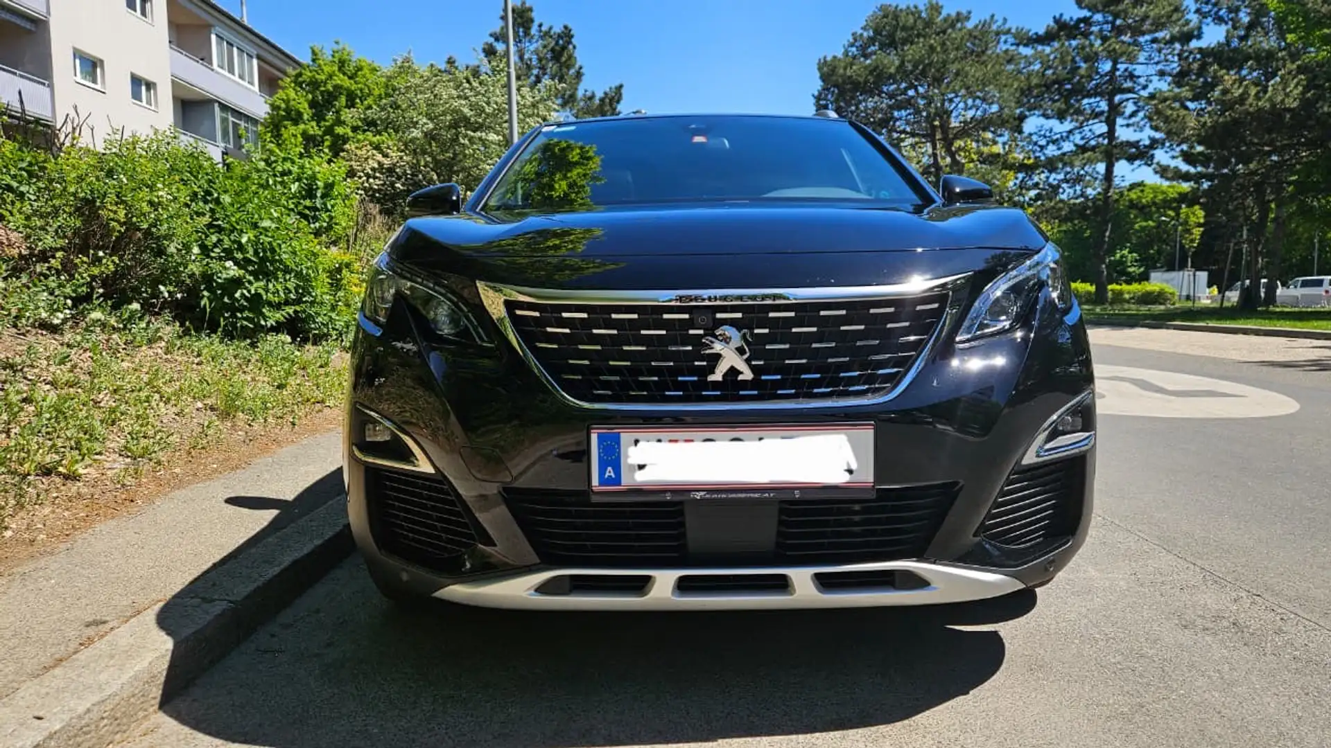 Peugeot 5008 1,6 THP 165 S&S EAT6 GT Line Panoramadach Schwarz - 1