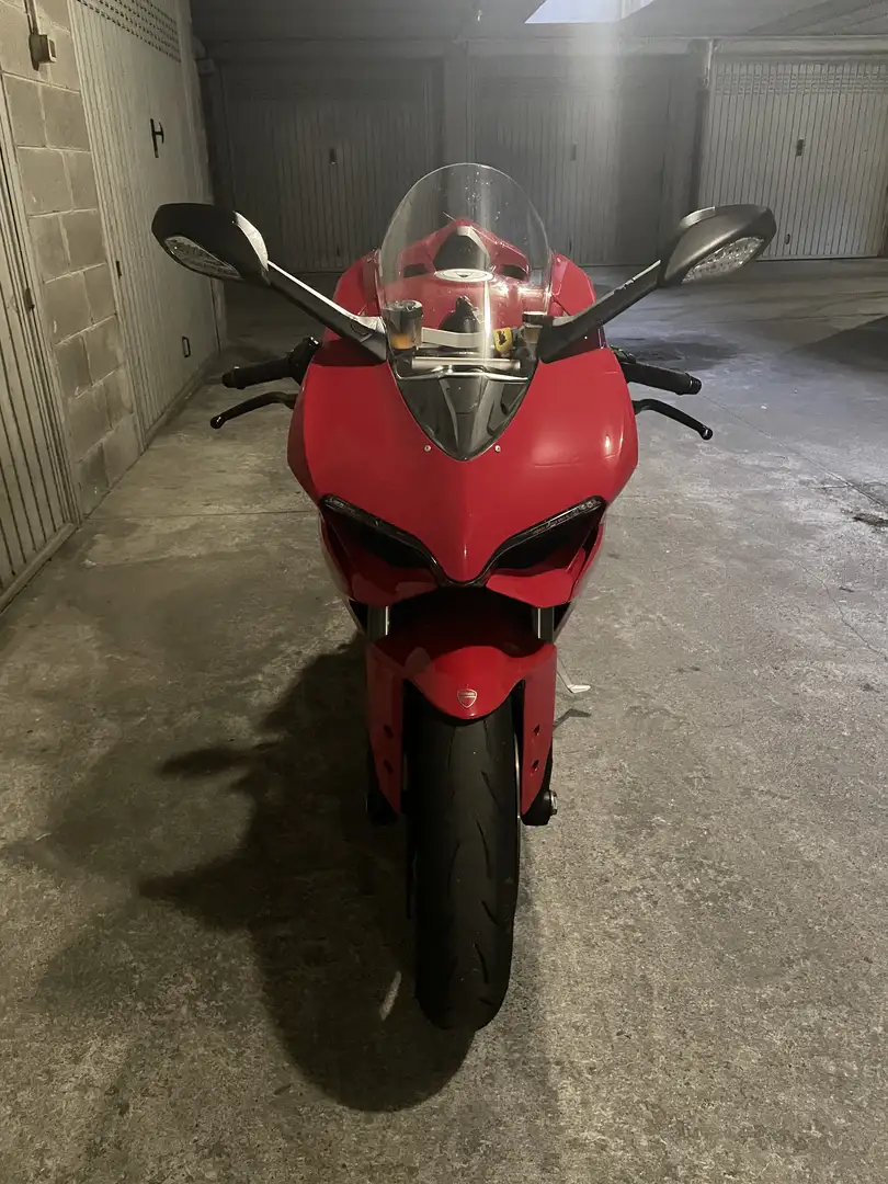 Ducati 899 Panigale red - 1
