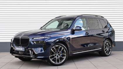 BMW X7 xDrive40i M-Sport Pro 2023 model | Sky Lounge | Ma