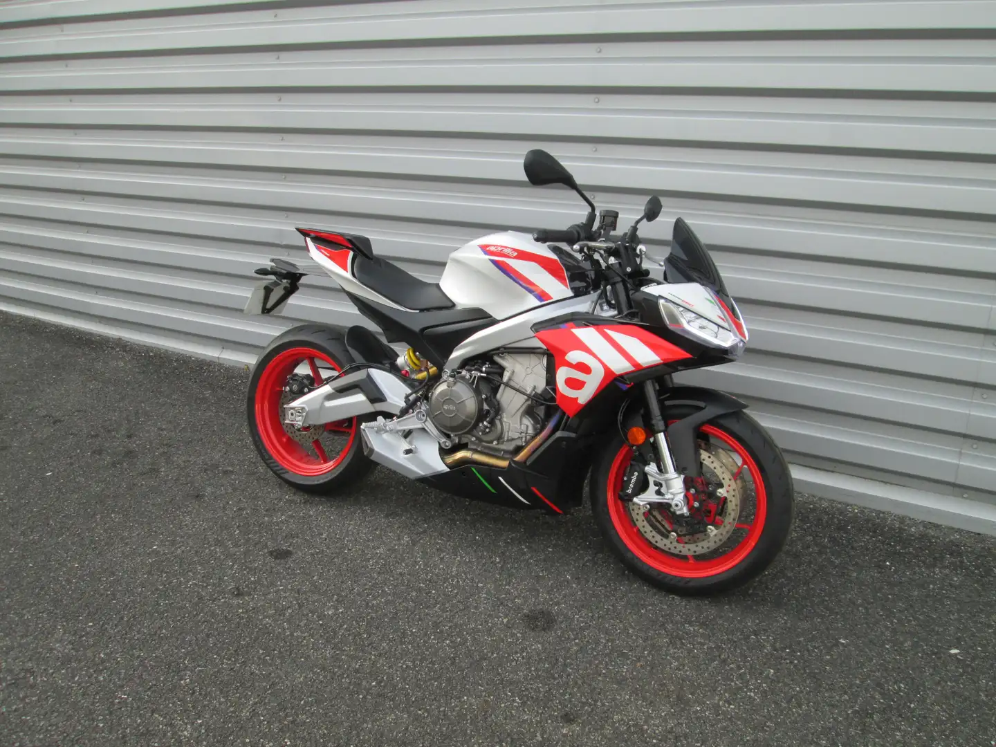 Aprilia Tuono Blanc - 1
