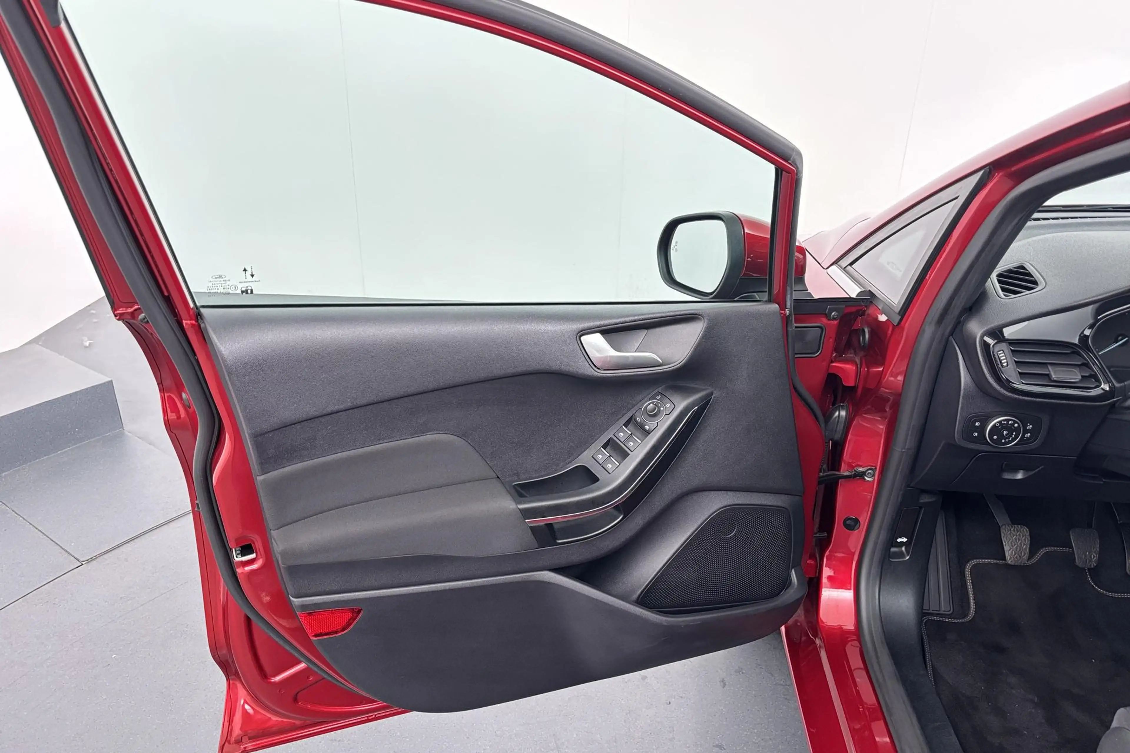 Ford Fiesta 1.0 EcoBoost Titanium Nagenoeg nieuw en verrassend — photo 30