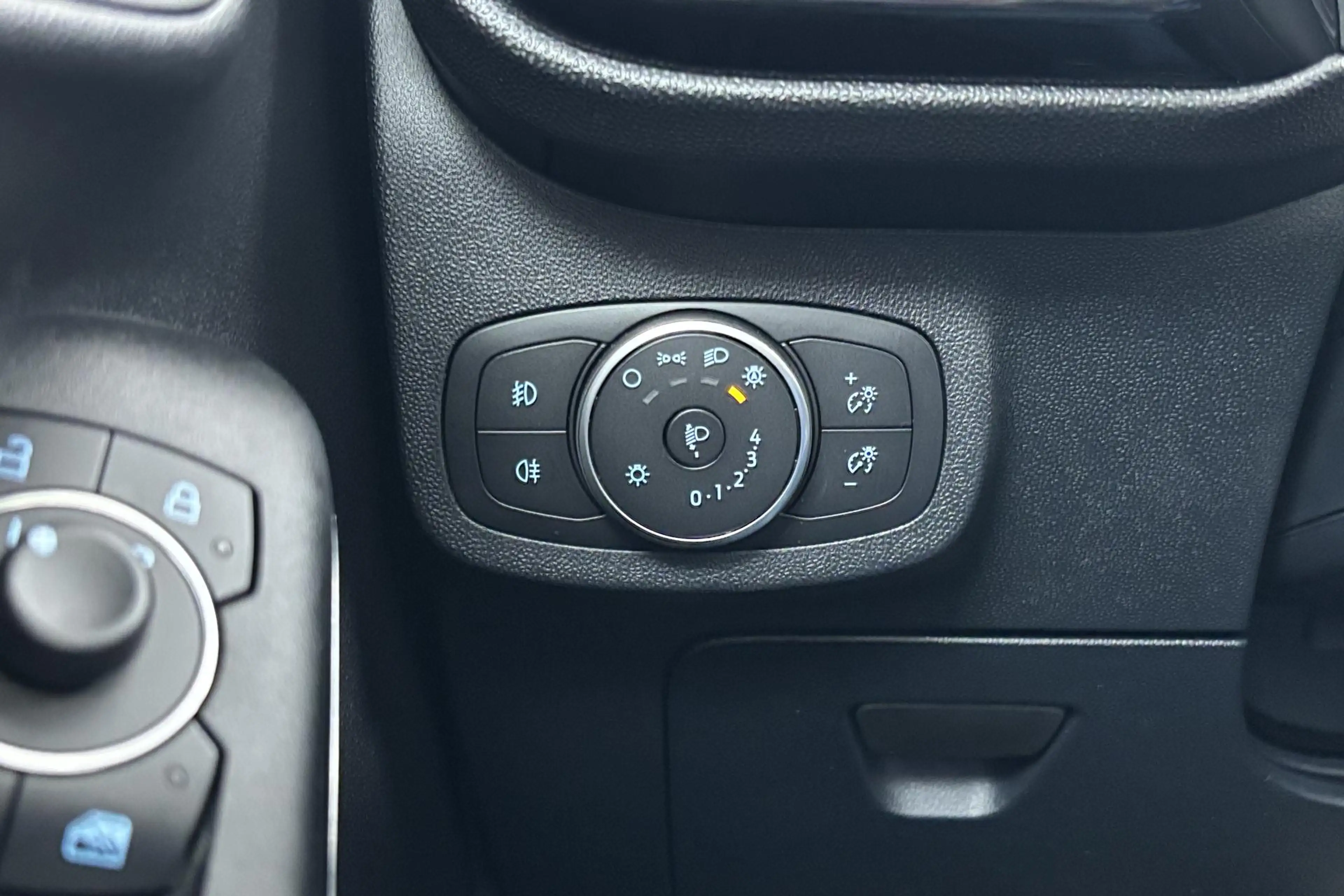 Ford Fiesta 1.0 EcoBoost Titanium Nagenoeg nieuw en verrassend — photo 31