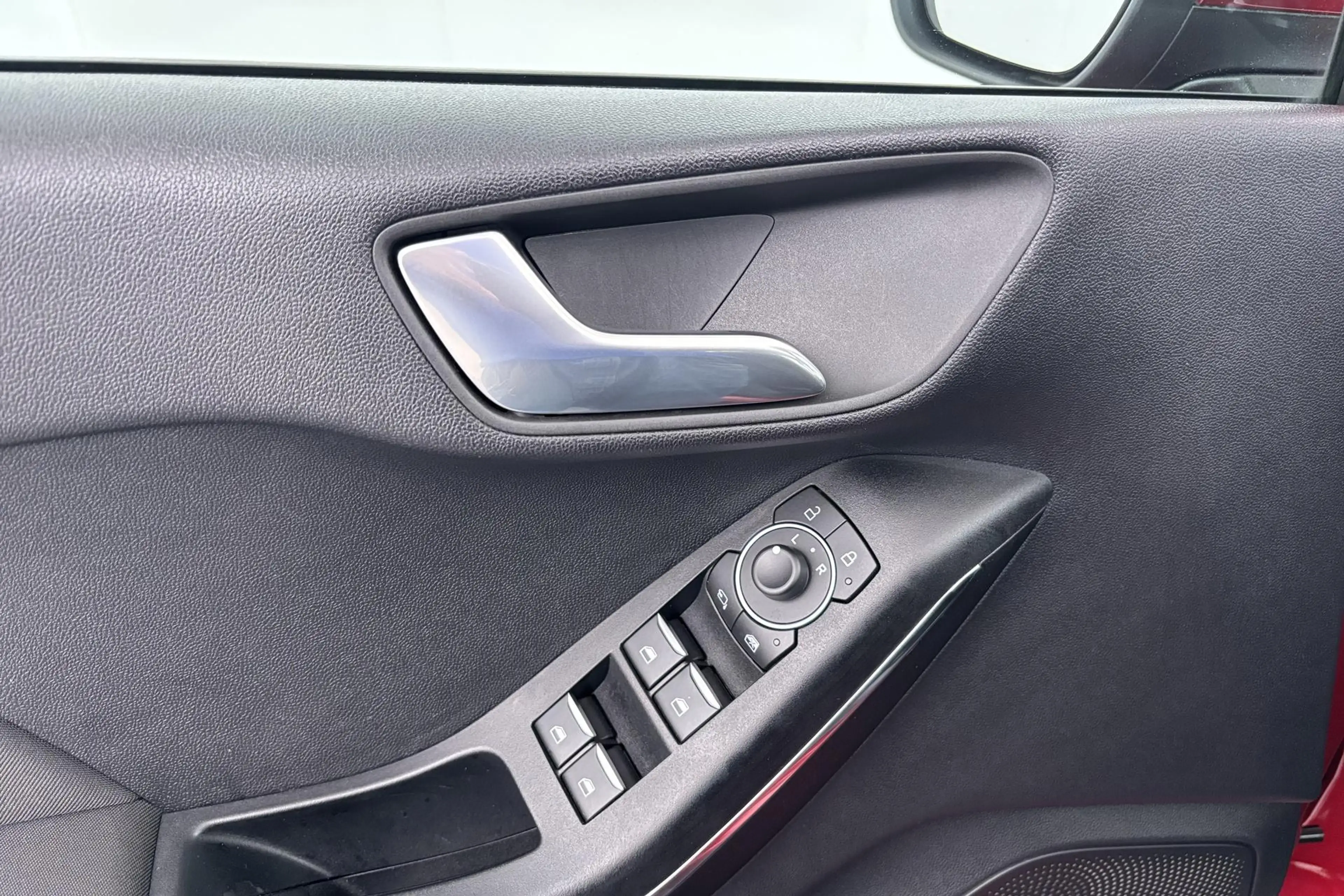 Ford Fiesta 1.0 EcoBoost Titanium Nagenoeg nieuw en verrassend — photo 24